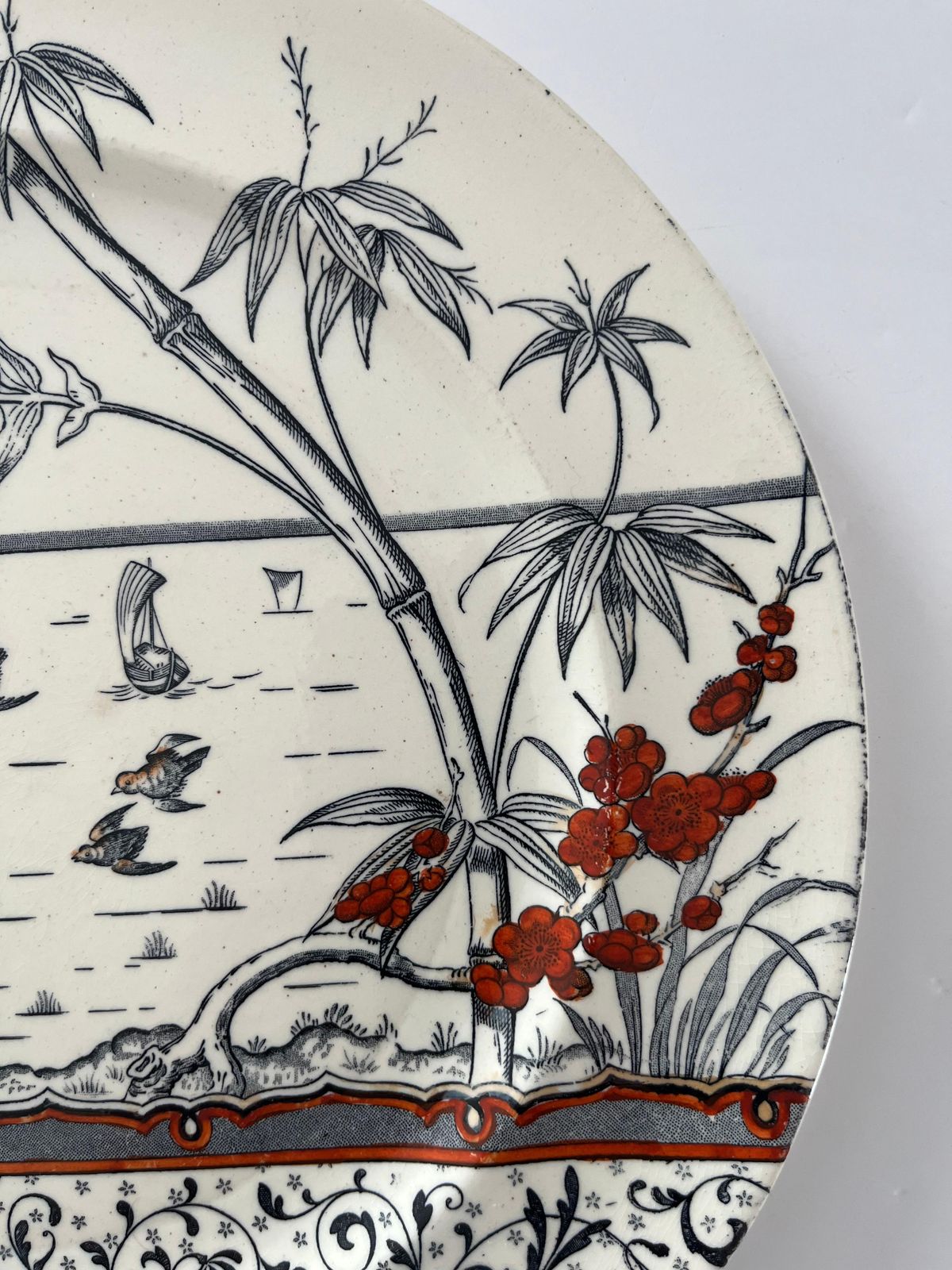 Groot bord van Gildea & Walker, Melbourne Pat'n Pottery, Aesthetic Movement, 1881 photo 300.0