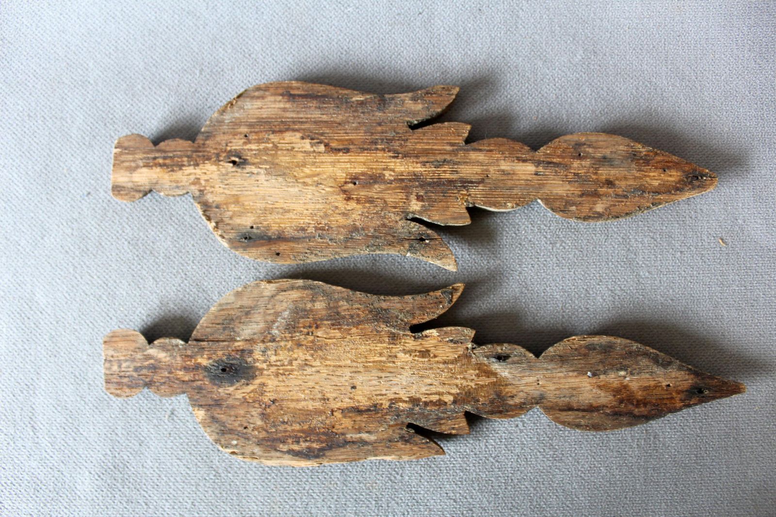 photo buy Set van twee antieke Franse handgesneden houten architectuurelementen – ornamenteel, met bladwerkmotief, fries, wanddecoratie of meubelversiering