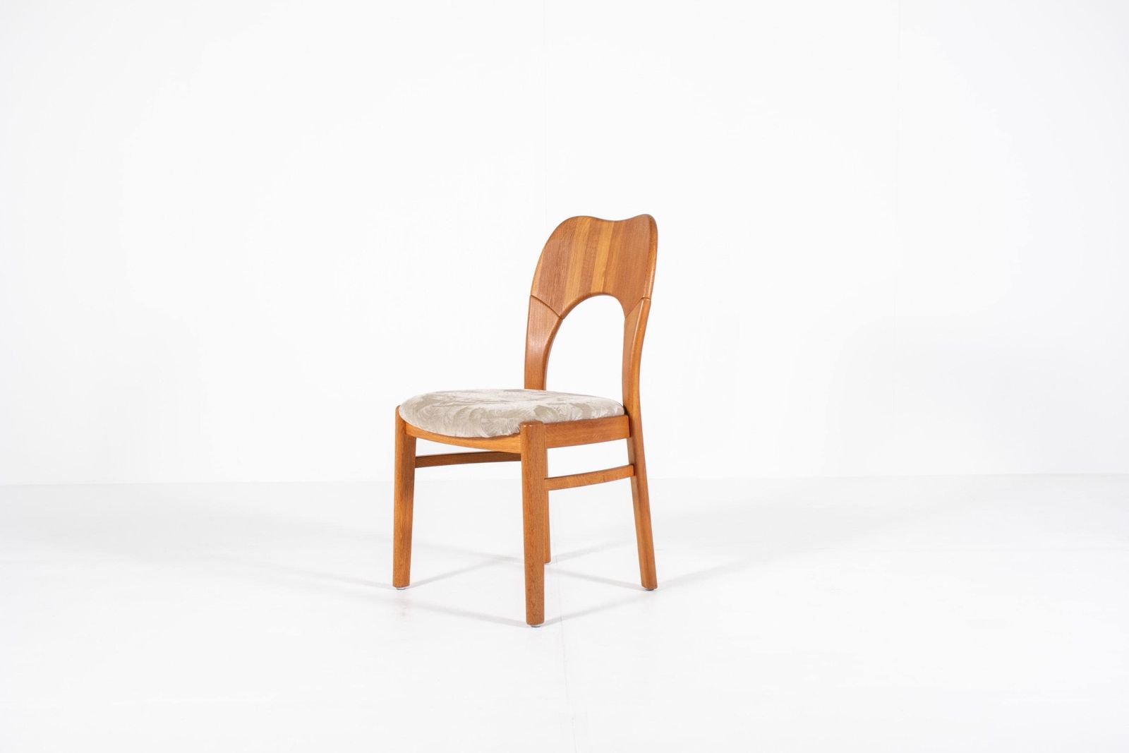 Set van 4 Vintage "Morten" Eetkamerstoelen Toegeschreven aan Niels Koefoed, jaren 1960 photo for sale