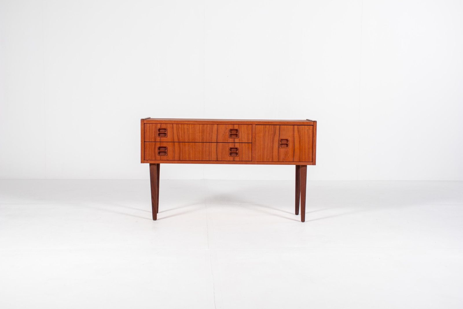 Mid-Century Modern Deens teakhouten dressoir, ladekast, jaren 1960