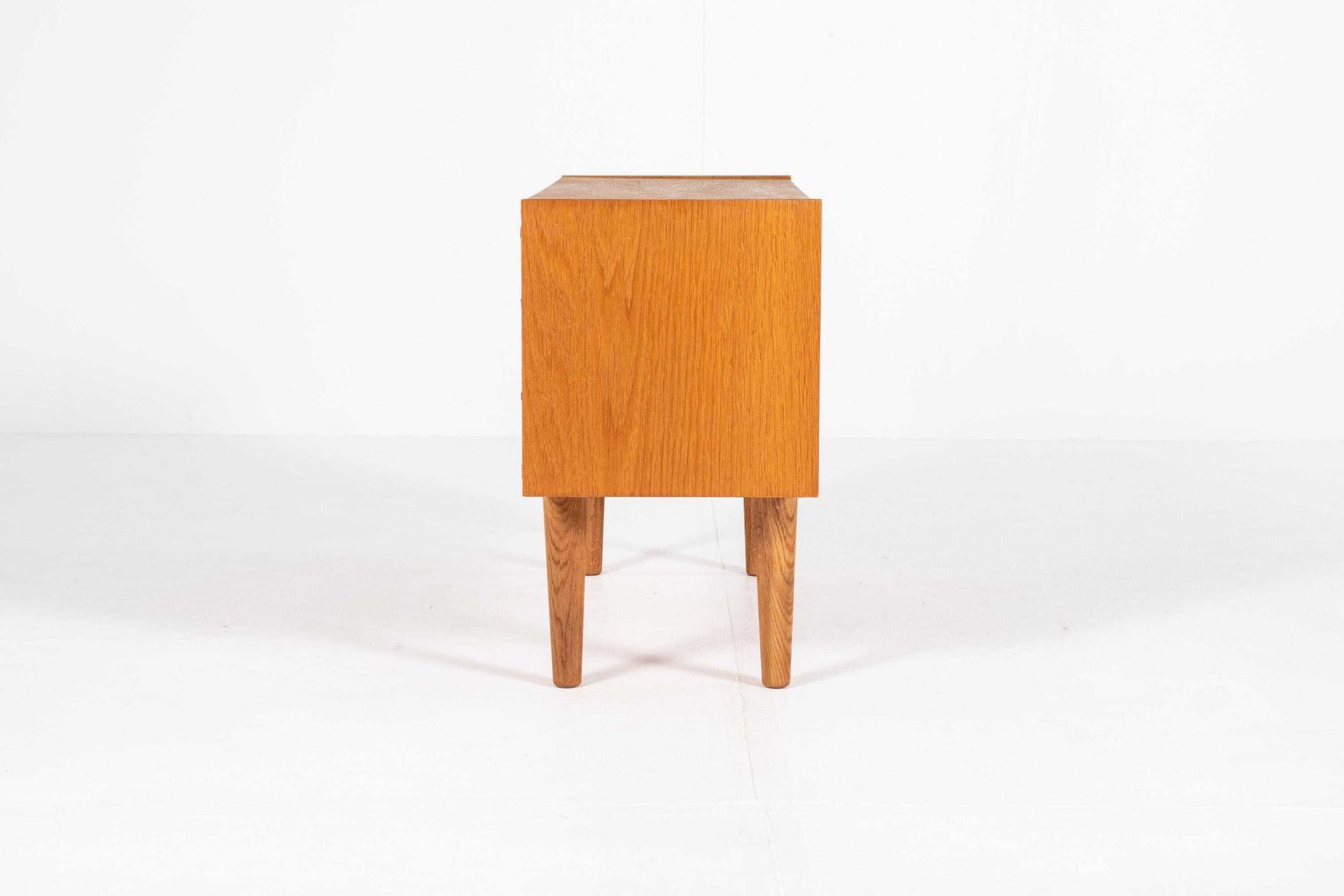 Deens mid-century eiken entree- / gangkastje, jaren 1960 photo 532.0