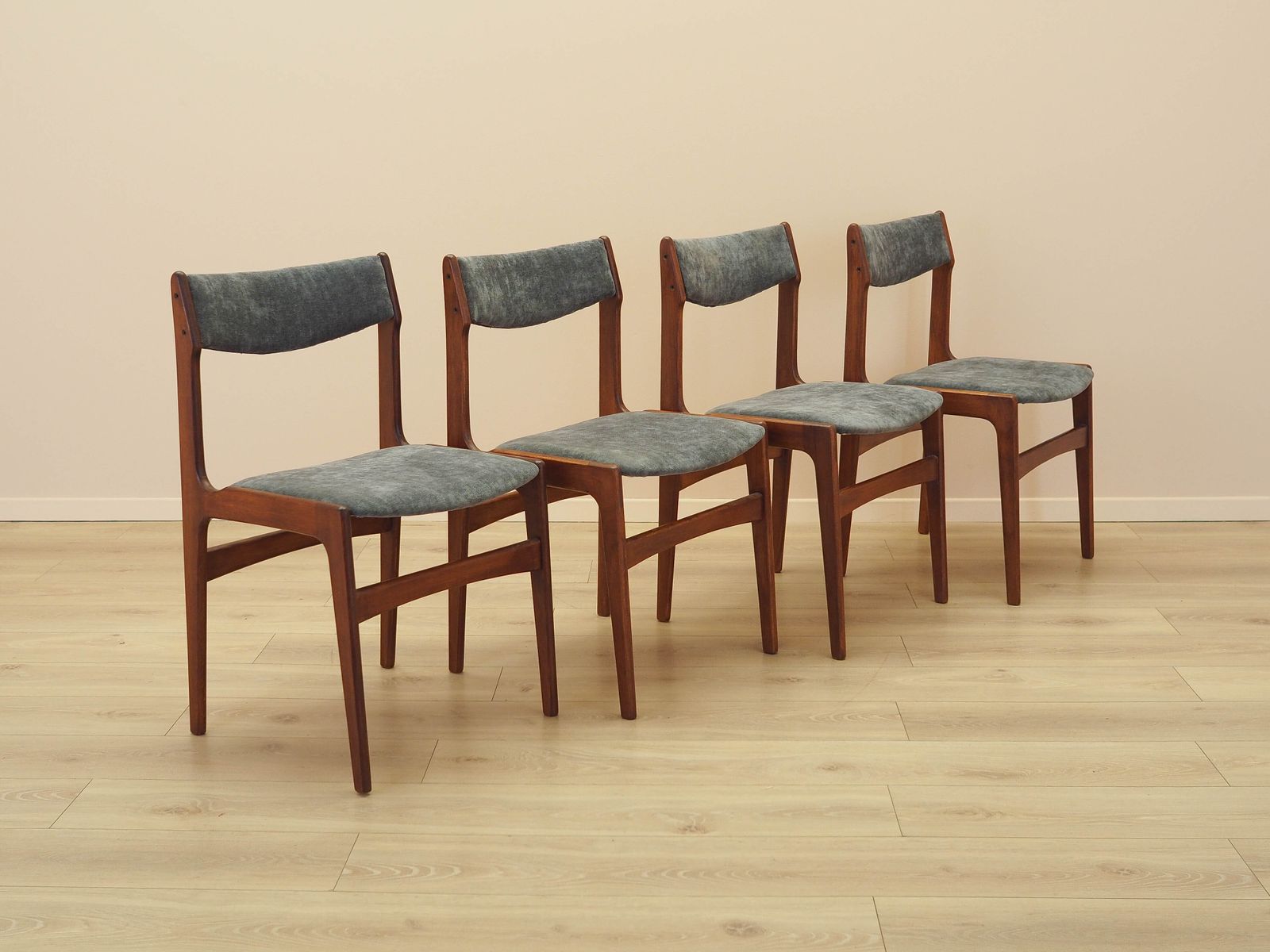photo furniture Set van vier teakhouten stoelen, Deens design, jaren 1970, gemaakt in Denemarken