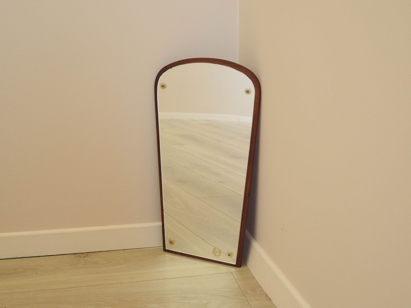 Spiegel in houten lijst, Deens design, jaren 1980, gemaakt in Denemarken photo furniture
