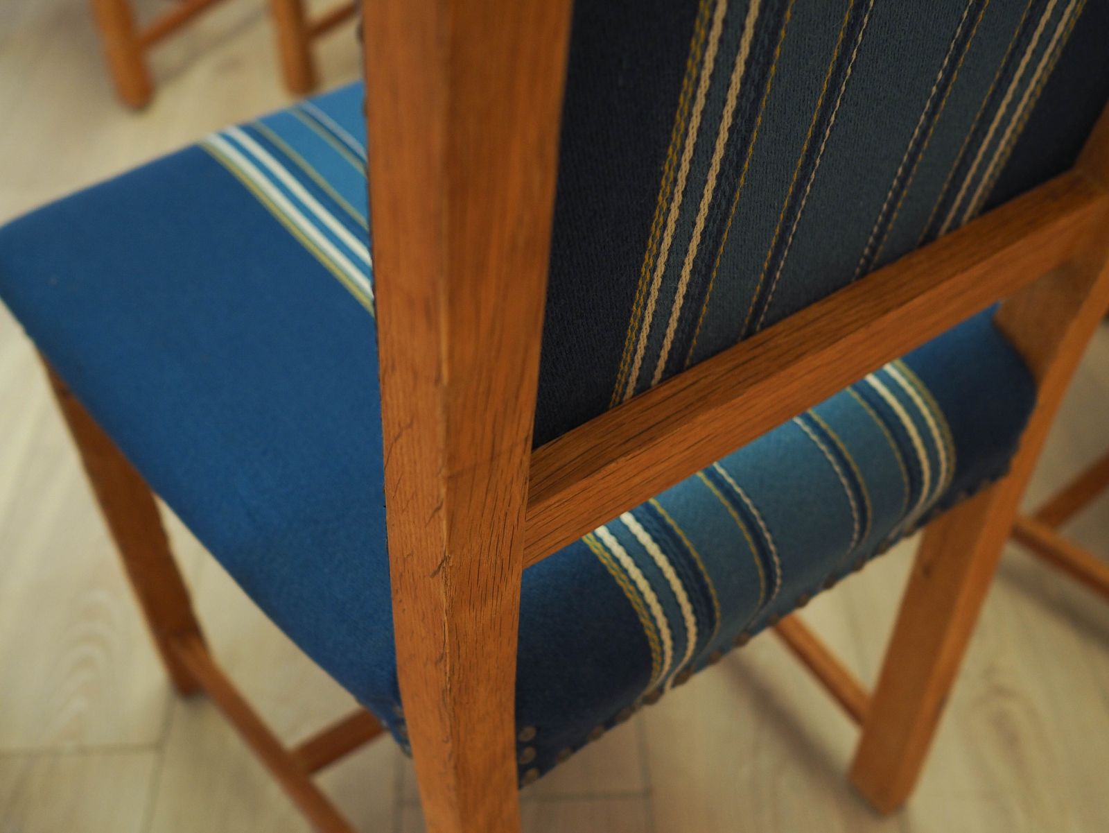 1759.0 Set van zes eiken stoelen, Deens design, jaren 1960, ontwerper: Henning Kjærnulf photo