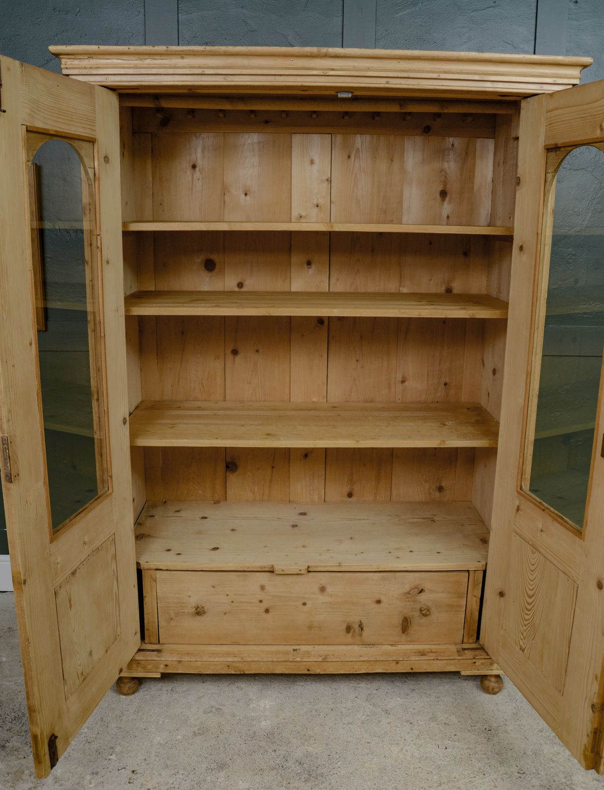 Furniture Farmhouse Pine Pantry Larder Cupboard / Housekeepers photo
