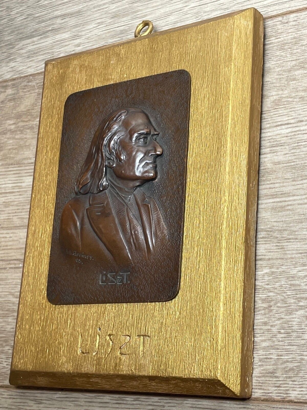 685.0 Antiek bronzen sculptuur Franz Liszt "Music Pianist Composer" wandplaquette, gesigneerd photo