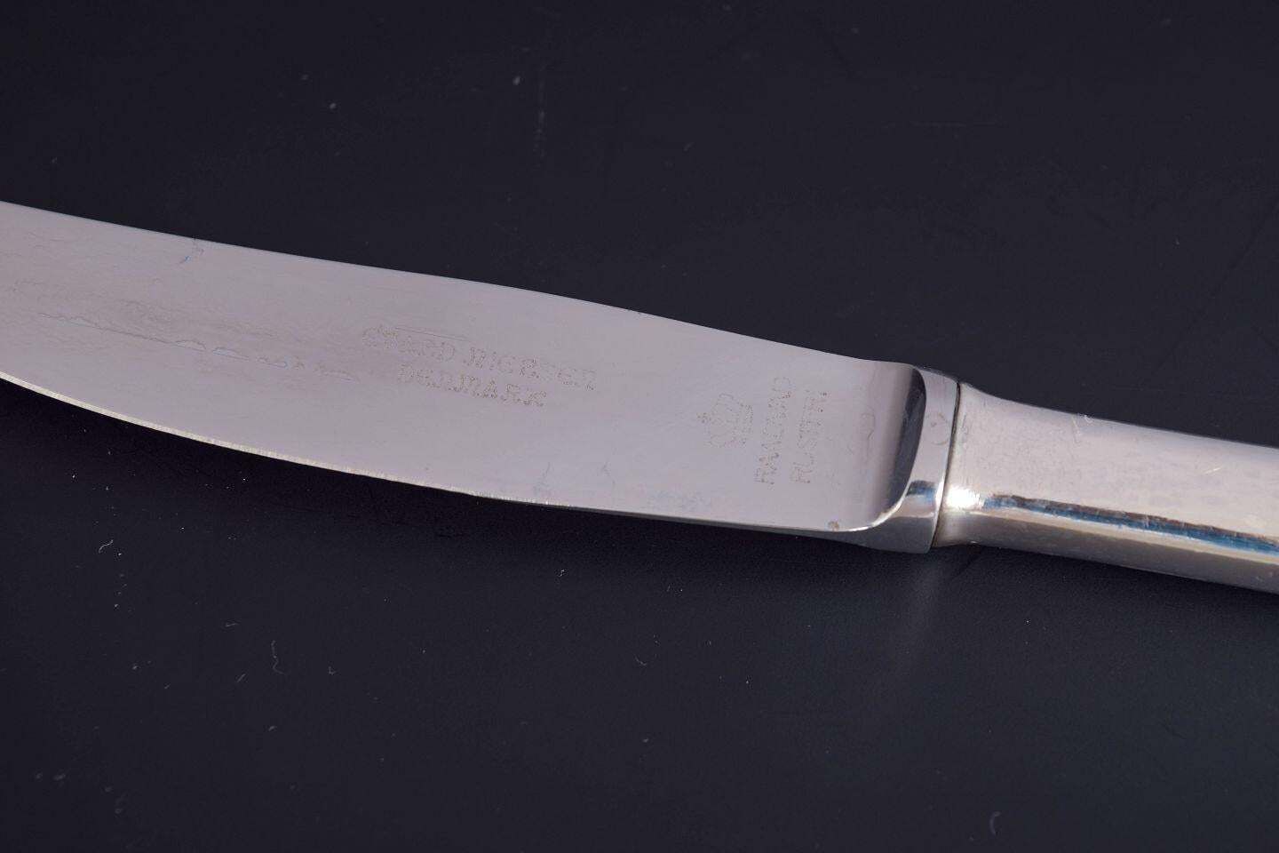 Evald Nielsen. Set van vier lunchmessen in sterling zilver en roestvrij staal. photo 530.0