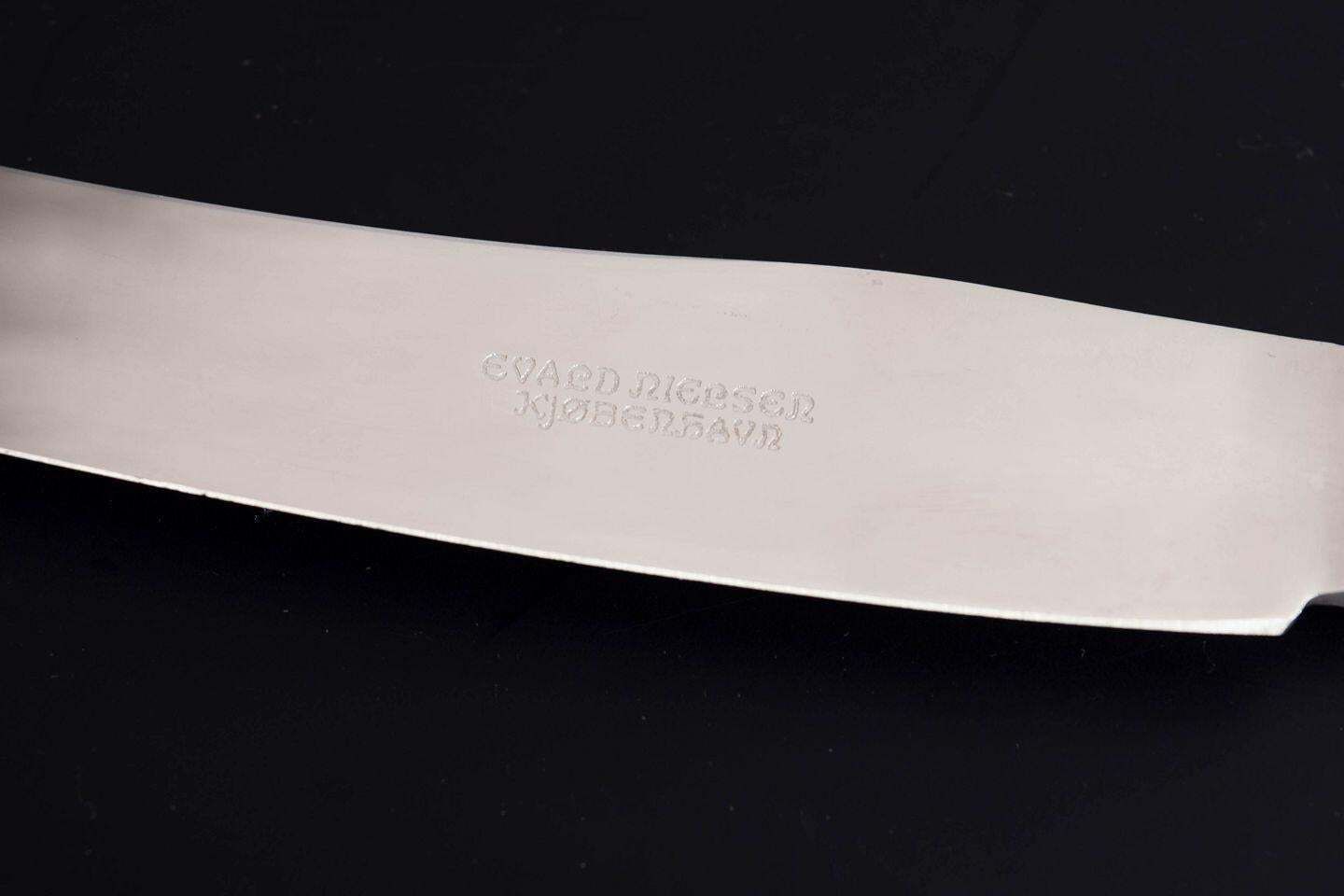 Evald Nielsen. Deux couteaux à déjeuner en argent sterling et acier inoxydable. photo 272.0