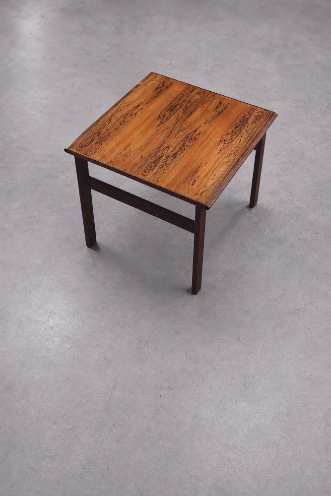 Meubels Mid-Century Danish Modern Capella salontafel in Santos palissander door Illum Wikkelsø voor Niels Eilersen, jaren 1960 photo