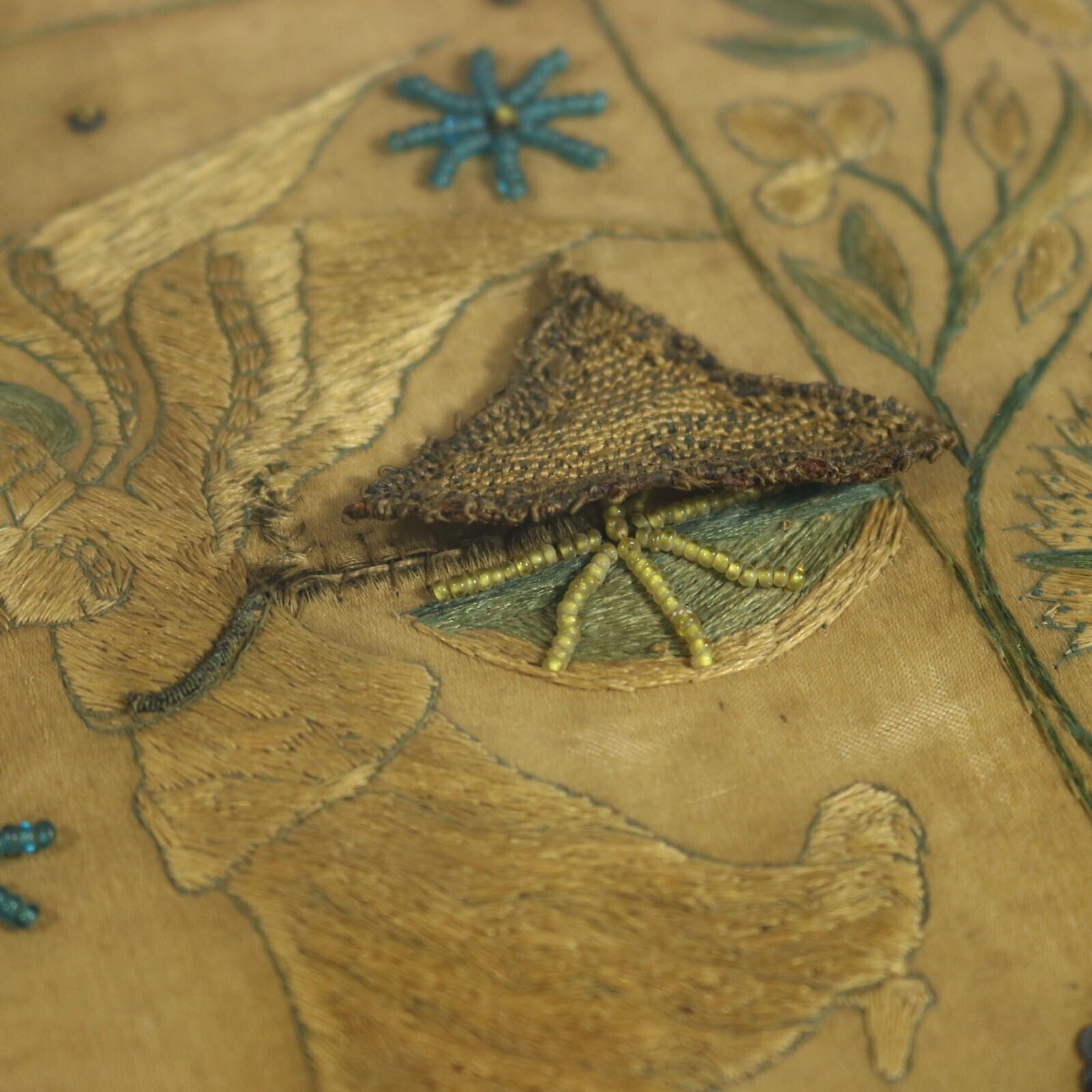 photo vintage 17th Century Stumpwork Picture Depicting The Binding Of Isaac