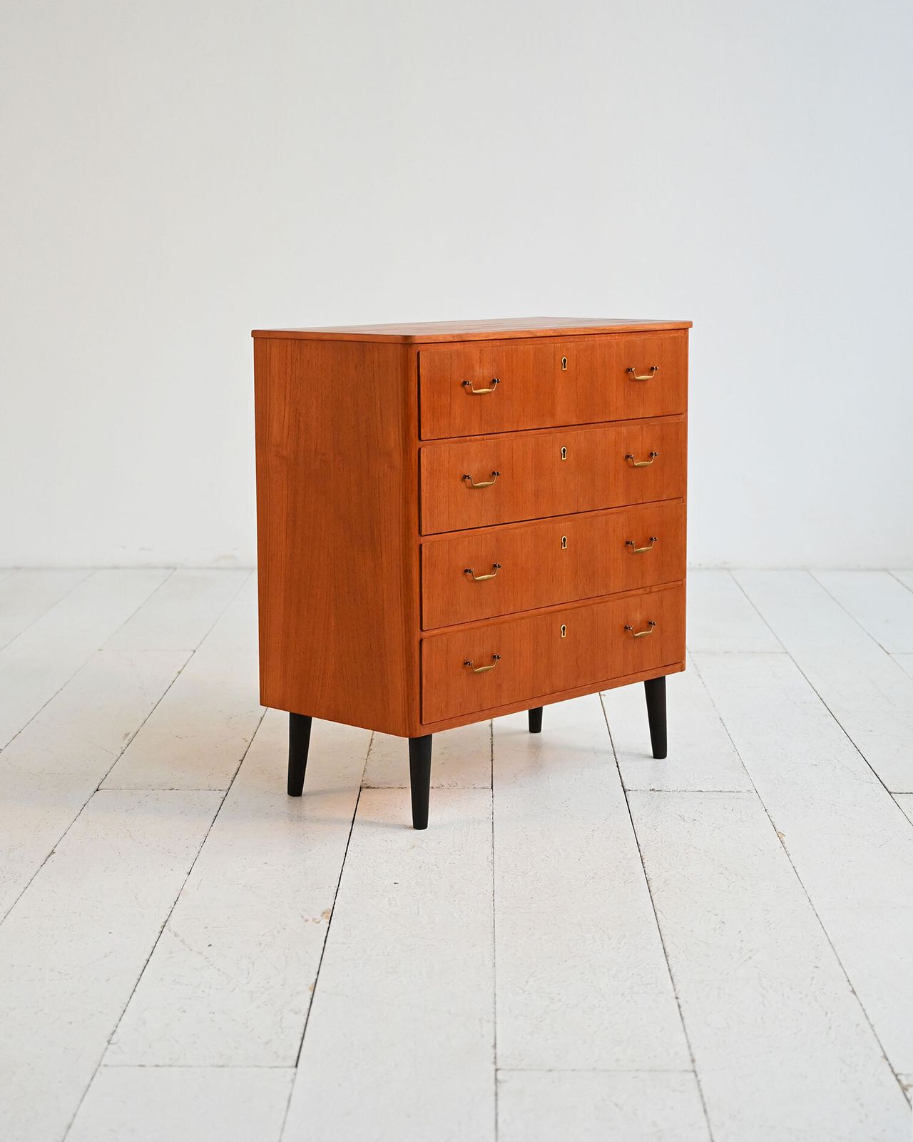 Scandinavische teakhouten ladekast uit de jaren 1960 photo Meubels