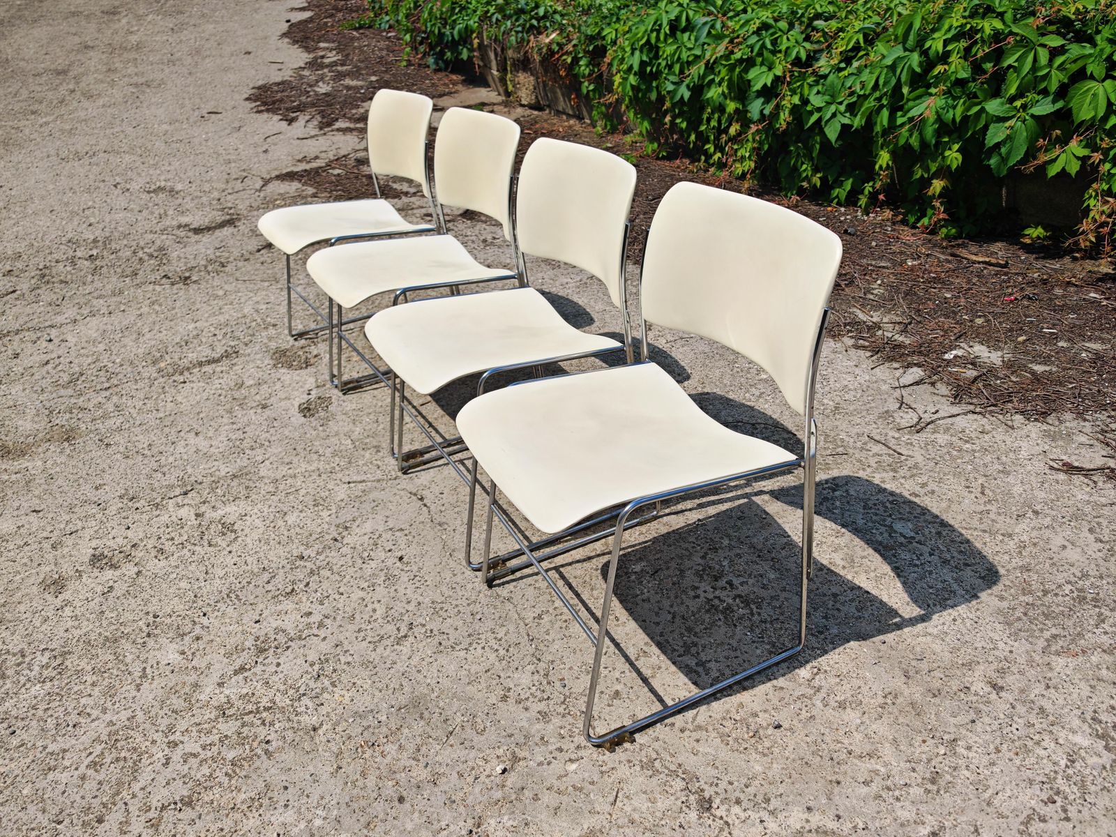 1 van 22 Mid-Century stoelen 40/4 van David Rowland voor GF Furniture, USA, jaren 1960 photo vinterior