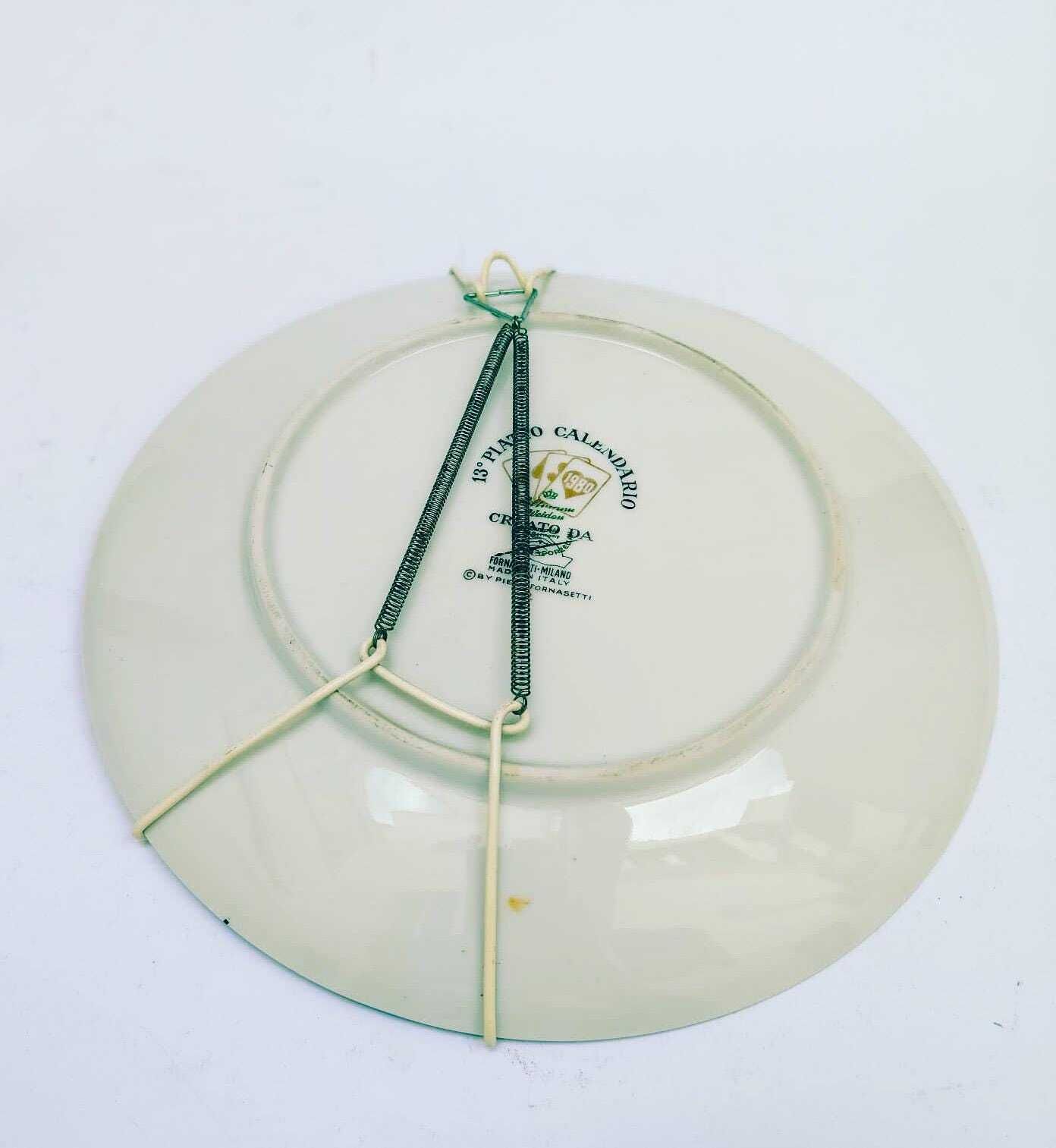 Piero Fornasetti Milano 1980 Vintage Zwart-Gouden Keramische Kalenderplaat photo vinterior