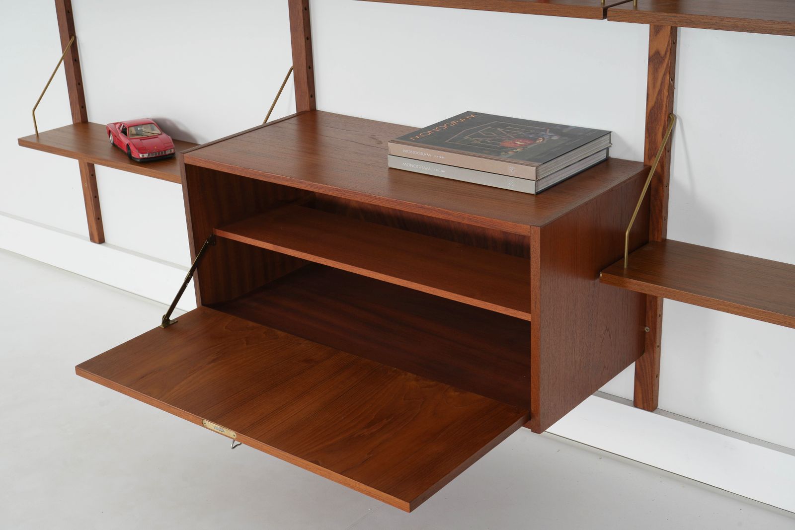 Teakhouten modulaire wandkast, Deens design, jaren 1970, gemaakt in Denemarken photo vintage