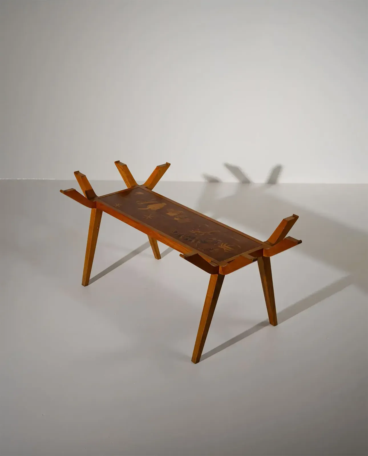 Italiaanse eettafel met houtinlegwerk, 1950 photo for sale