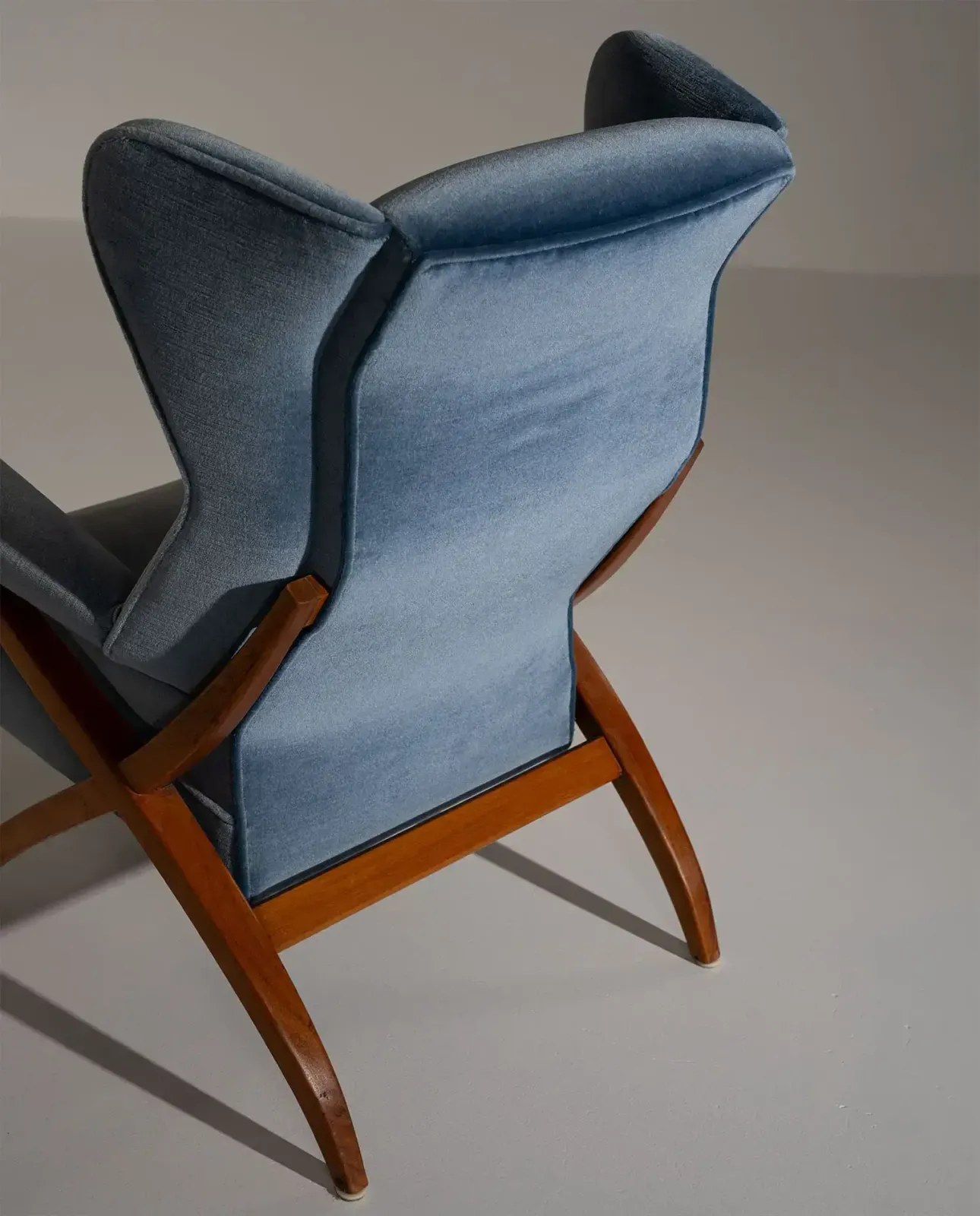 "Fiorenza" stoel van Franco Albini voor Arflex photo furniture
