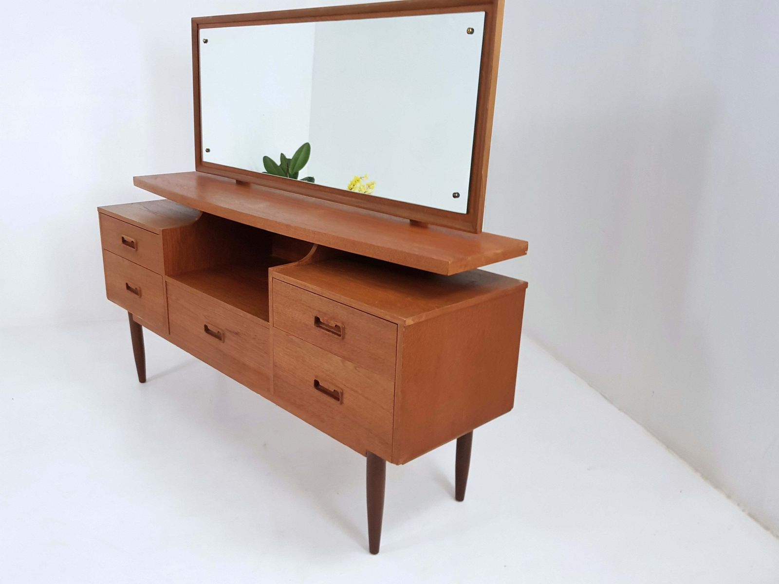 Mid Century Dressing Table / Chest Of Drawers photo vinterior