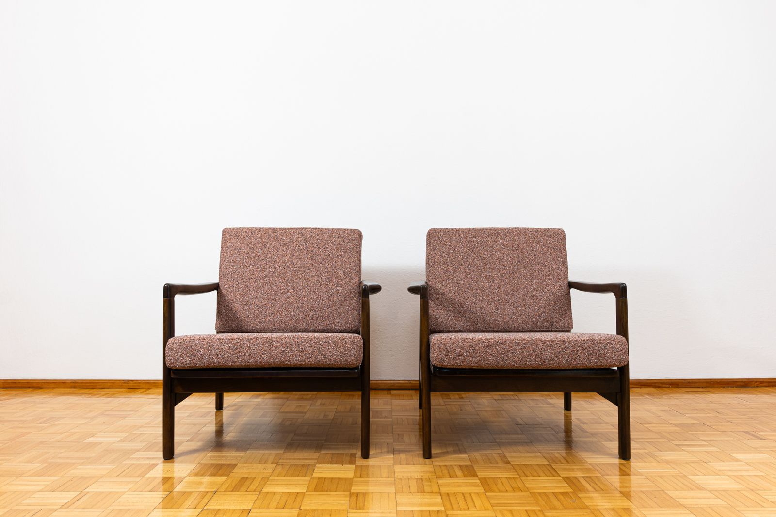 Mid-Century Modern fauteuils van Zenon Bączyk, ca. jaren 1960, set van 2 photo Meubels