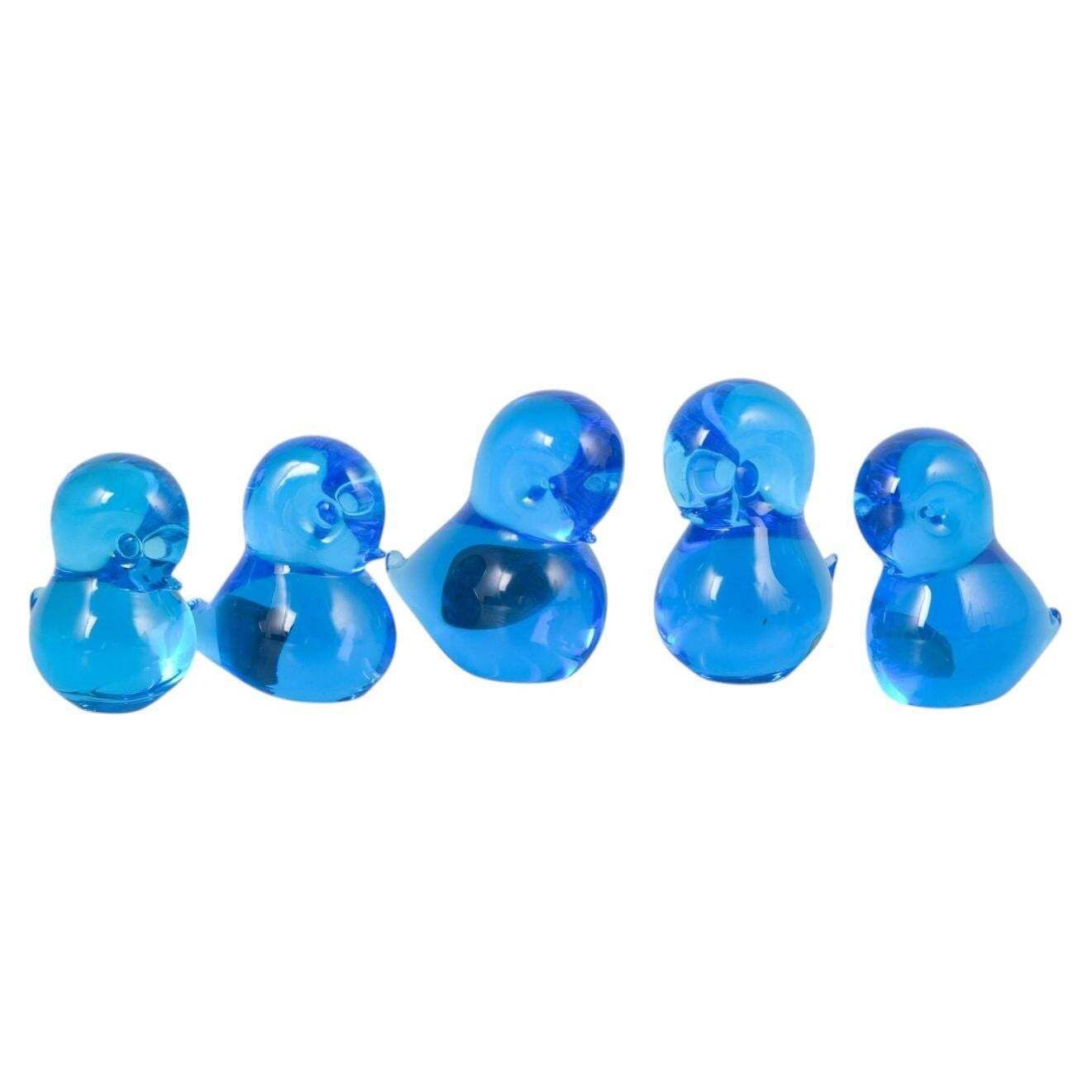 Josef Marcolin voor FM Ronneby. Set van vijf eendenbeeldjes in blauw kunstglas.