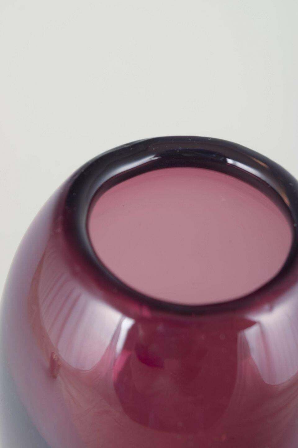 Vase en verre artistique Aimo Okkolin pour Riihimäen Lasi « Nimipäivä », années 1960 photo for sale