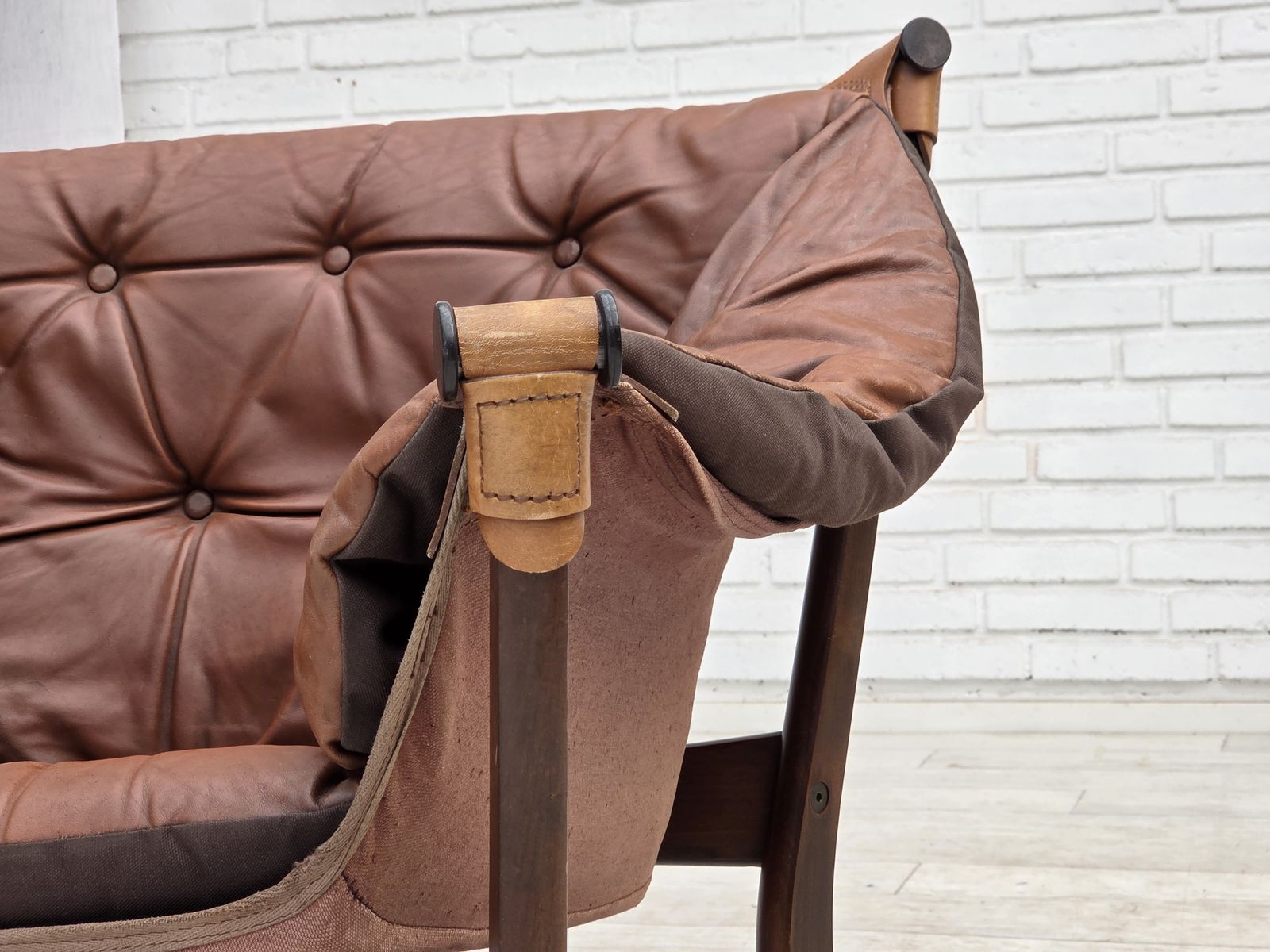 photo furniture Ca. jaren 1970, Noors design van Tormod Alnaes, "Trega" loungestoel.