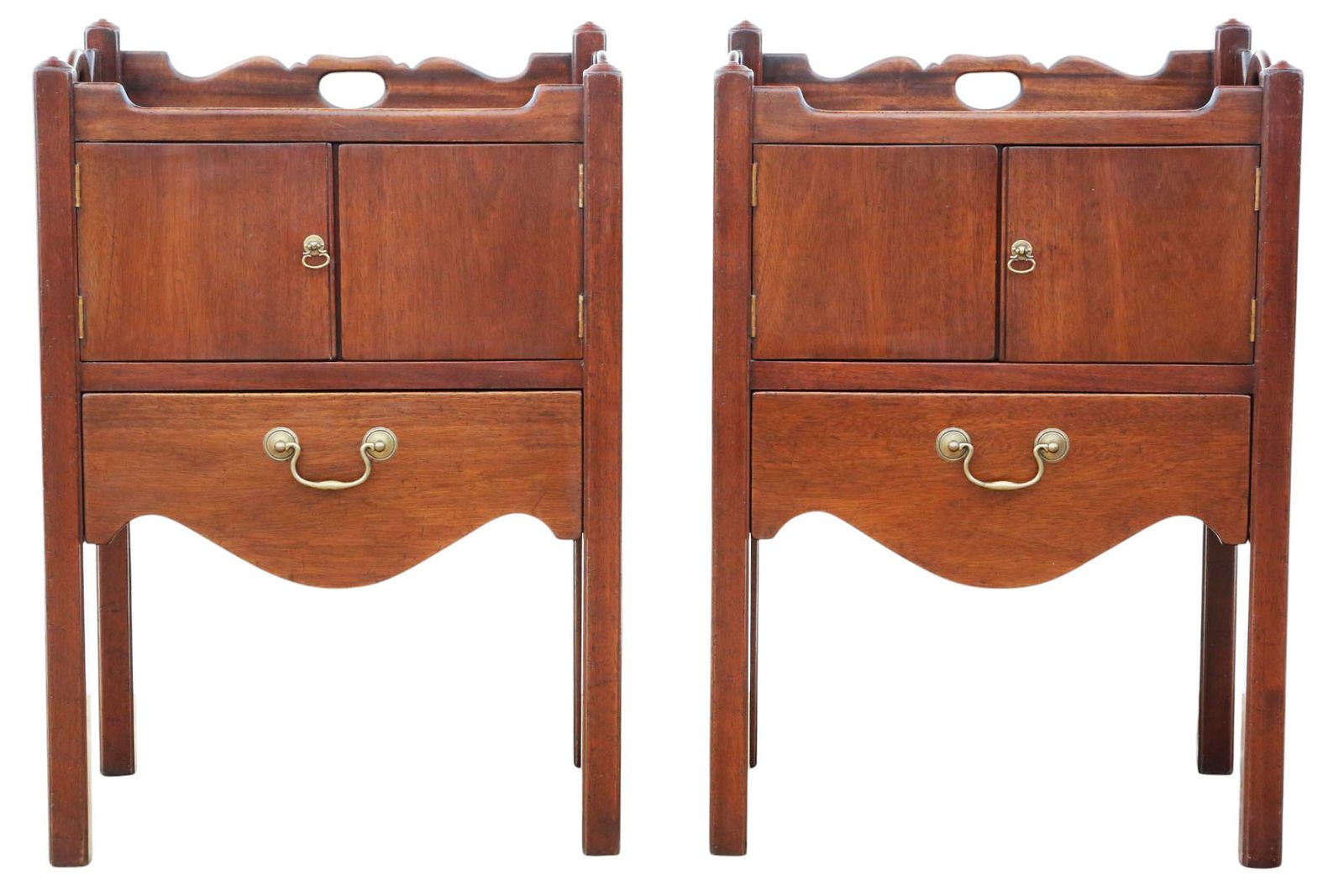 Fine Quality Pair Of Antique Georgian Revival Mahogany Bedside Tables / Cupboards Mid 20th Centuryc1960 photo for sale