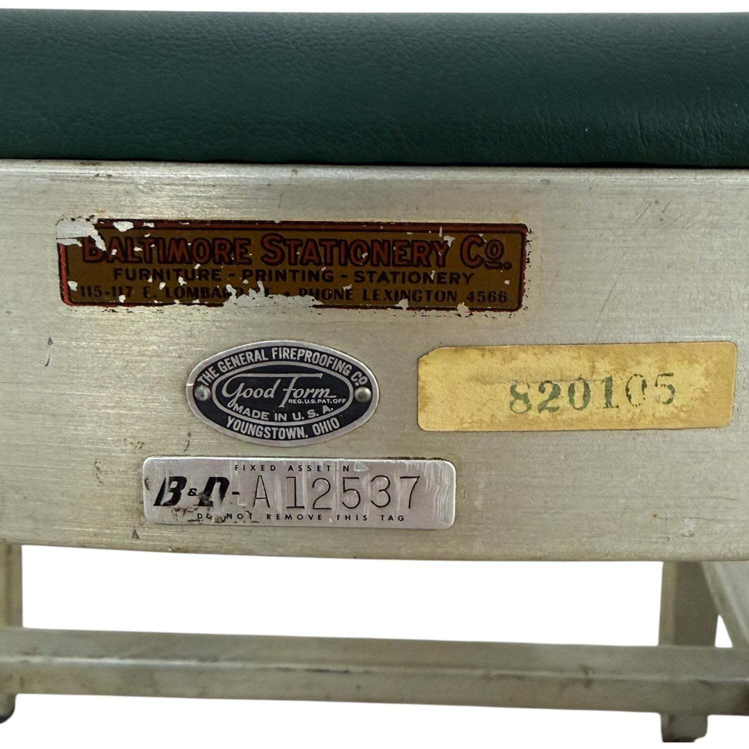 Zeldzaam paar Amerikaanse aluminium Goodform-fauteuils photo vinterior