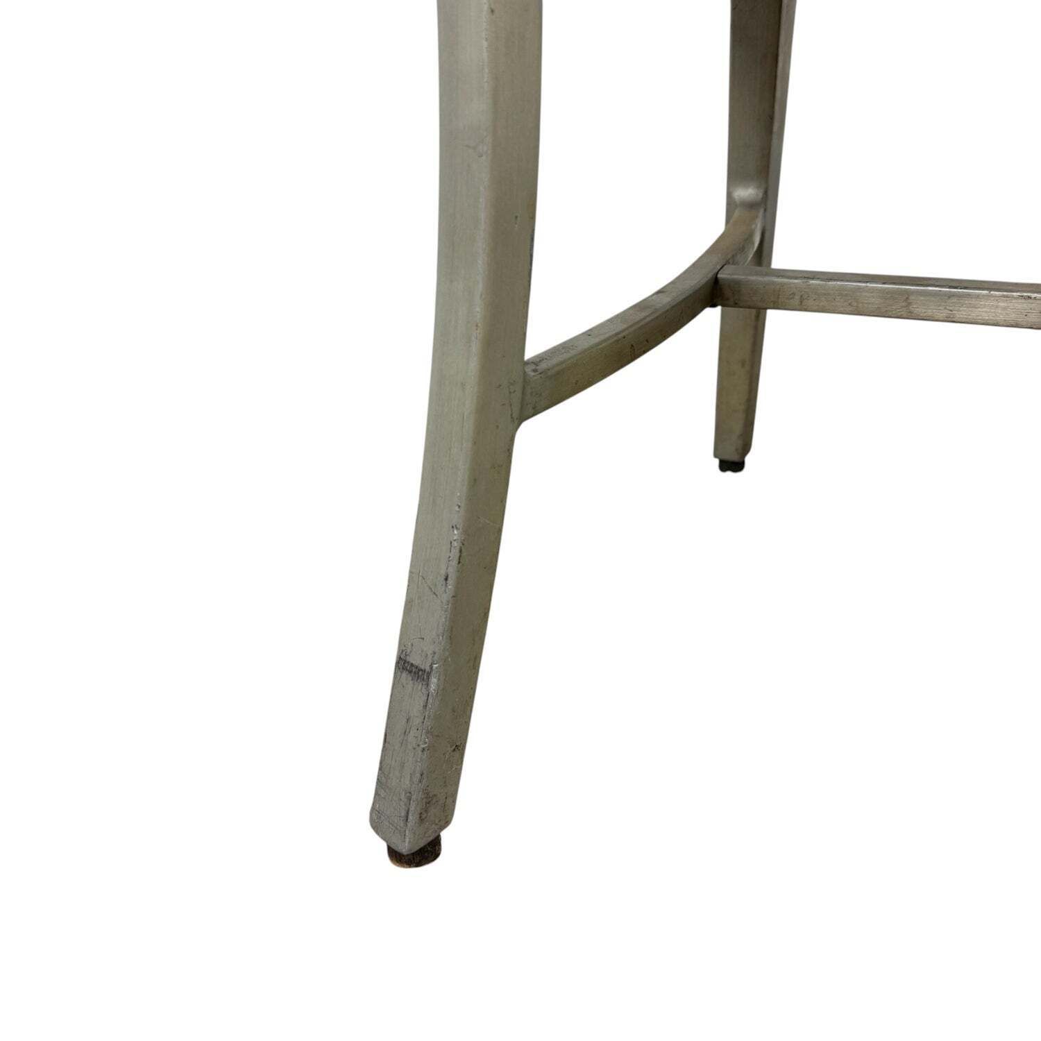 photo furniture Zeldzaam paar Amerikaanse aluminium Goodform-fauteuils