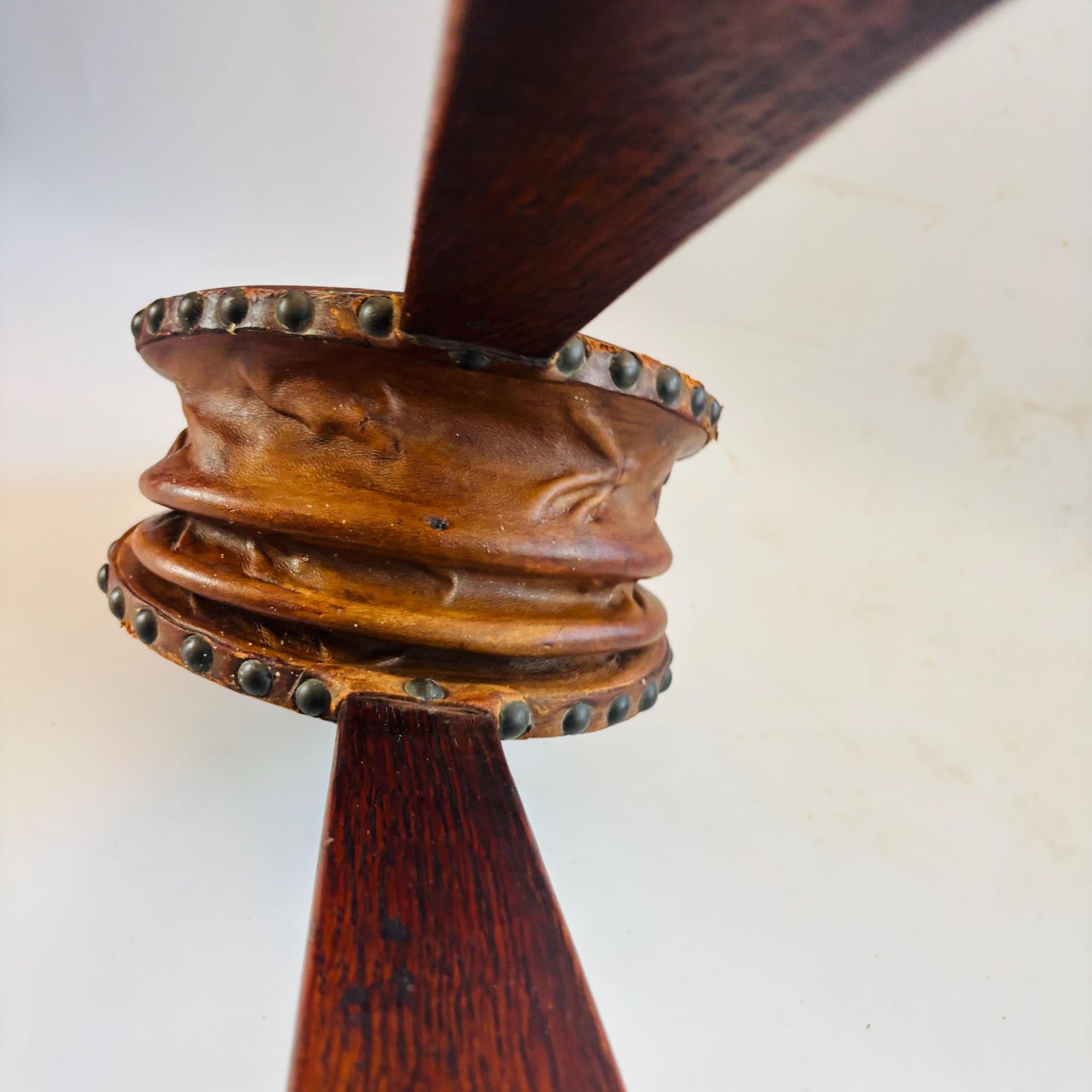 1890 Collectors Arts & Crafts Carved Oak Leather Fireplace Bellows Style Of Arthur Simpson Of Kendal photo buy