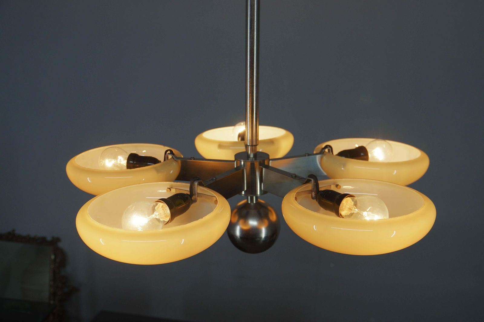 Lustre Art déco fonctionnaliste en nickel plaqué, années 1930 photo vintage