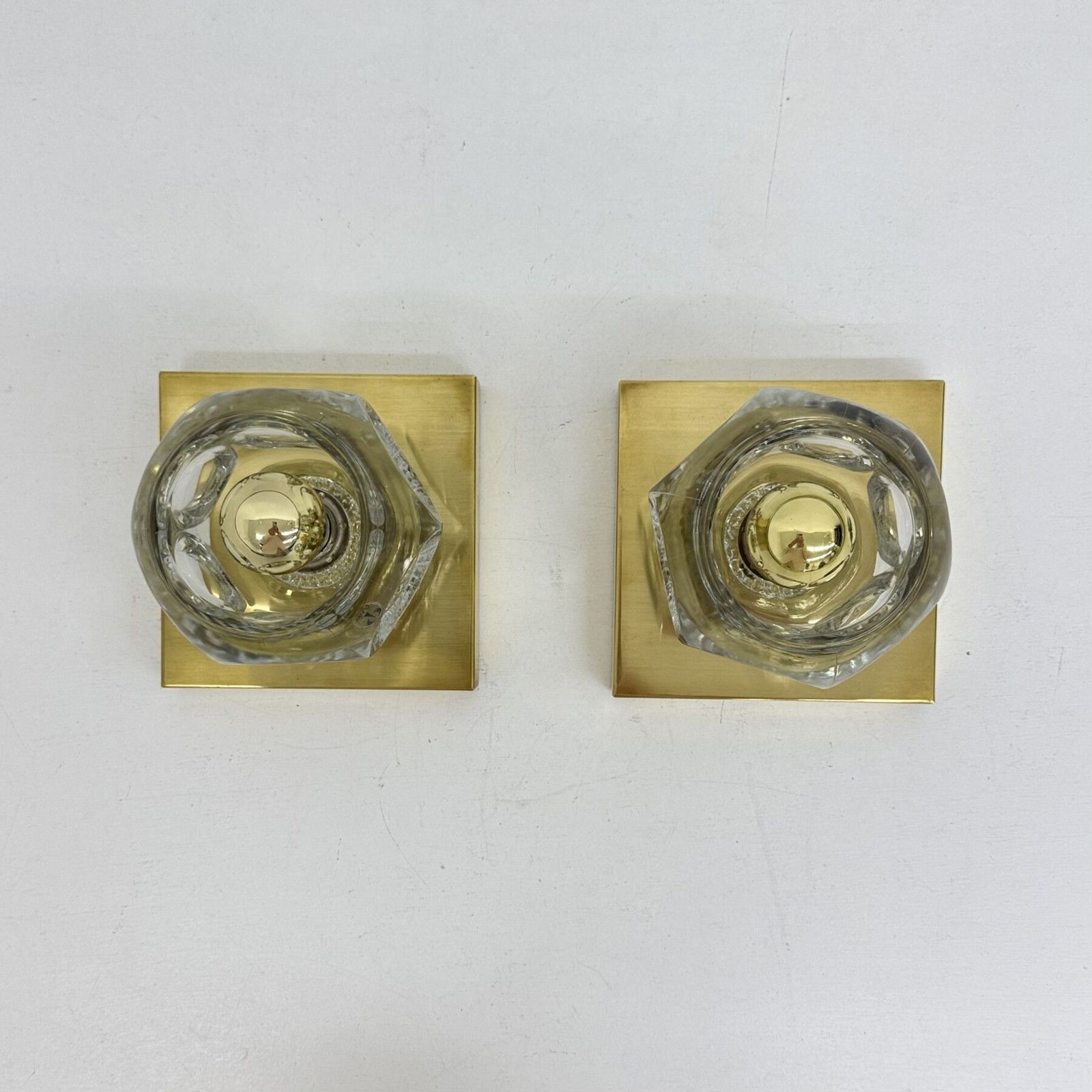 904.0 Paar Peil & Putzler ijsblokglas wandlampen, jaren 1970 photo