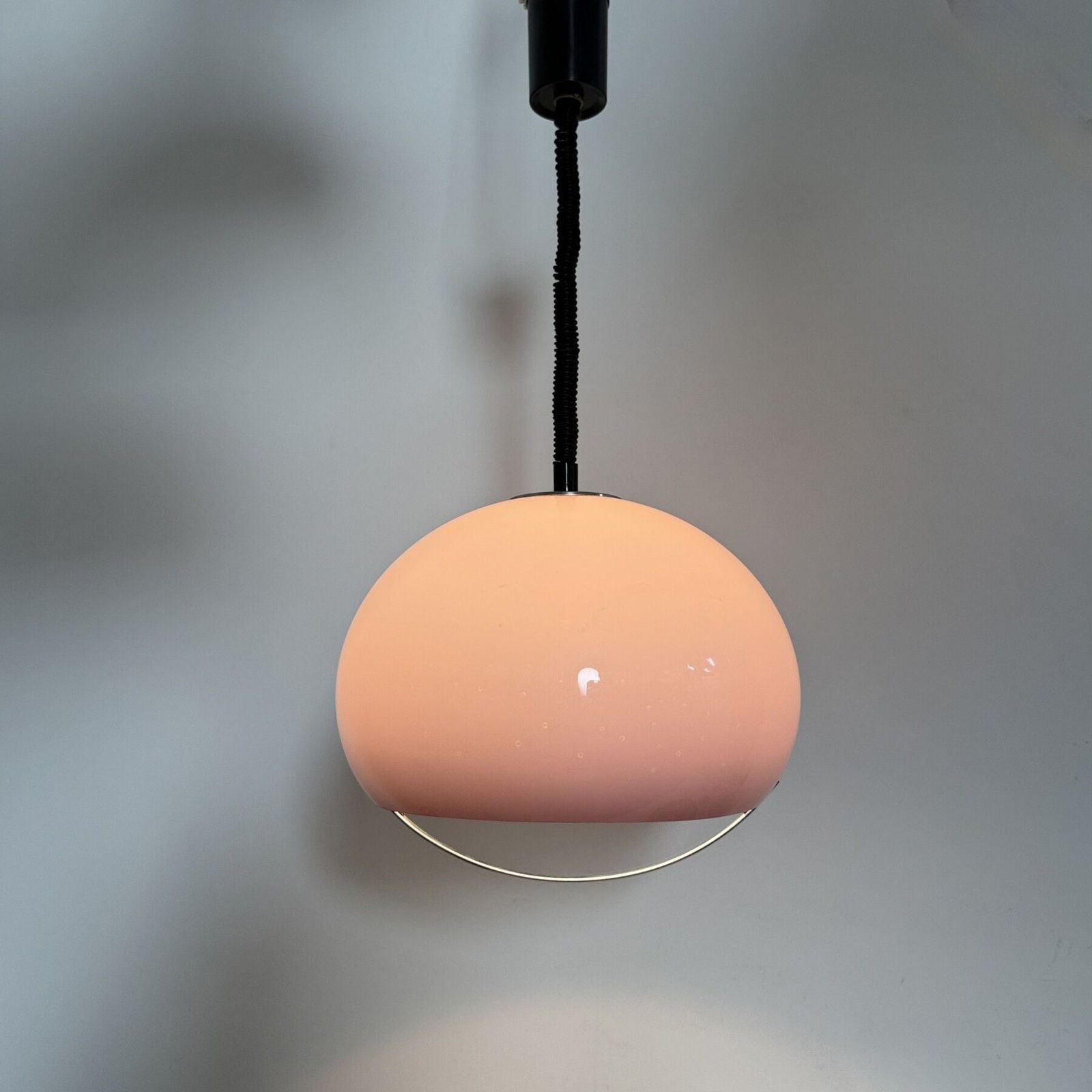 Mid-Century hanglamp van paars kunststof, Harvey Guzzini voor Meblo, jaren 1970 photo furniture