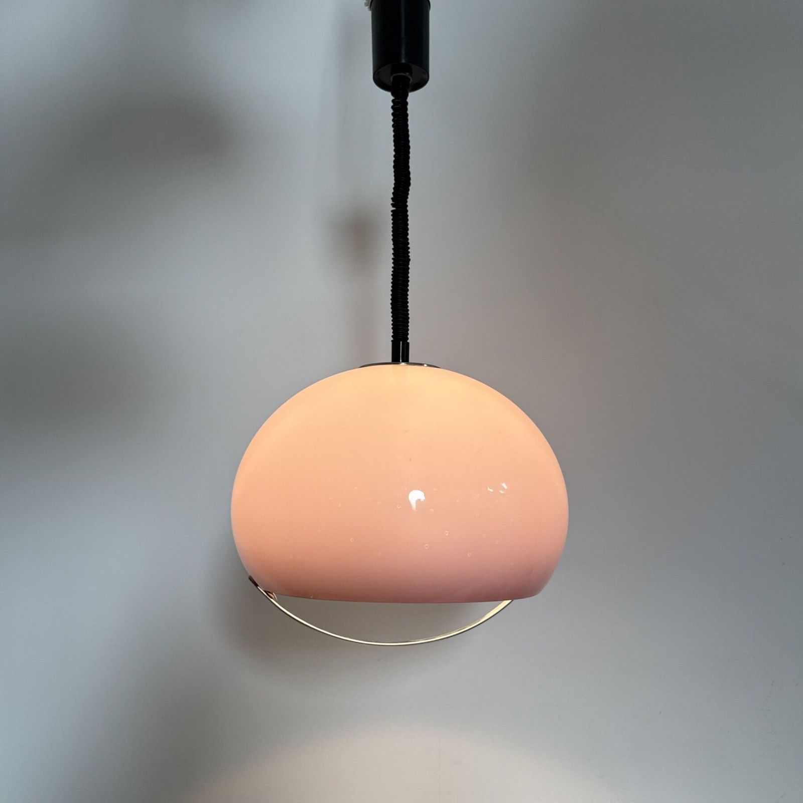 Mid-Century hanglamp van paars kunststof, Harvey Guzzini voor Meblo, jaren 1970 photo for sale