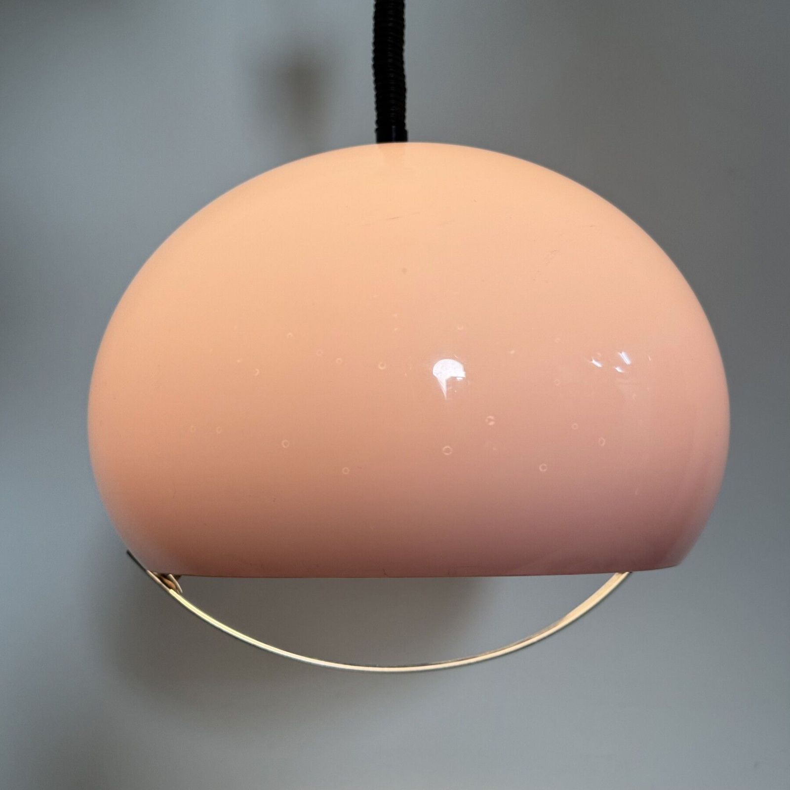 Mid-Century hanglamp van paars kunststof, Harvey Guzzini voor Meblo, jaren 1970 photo vintage