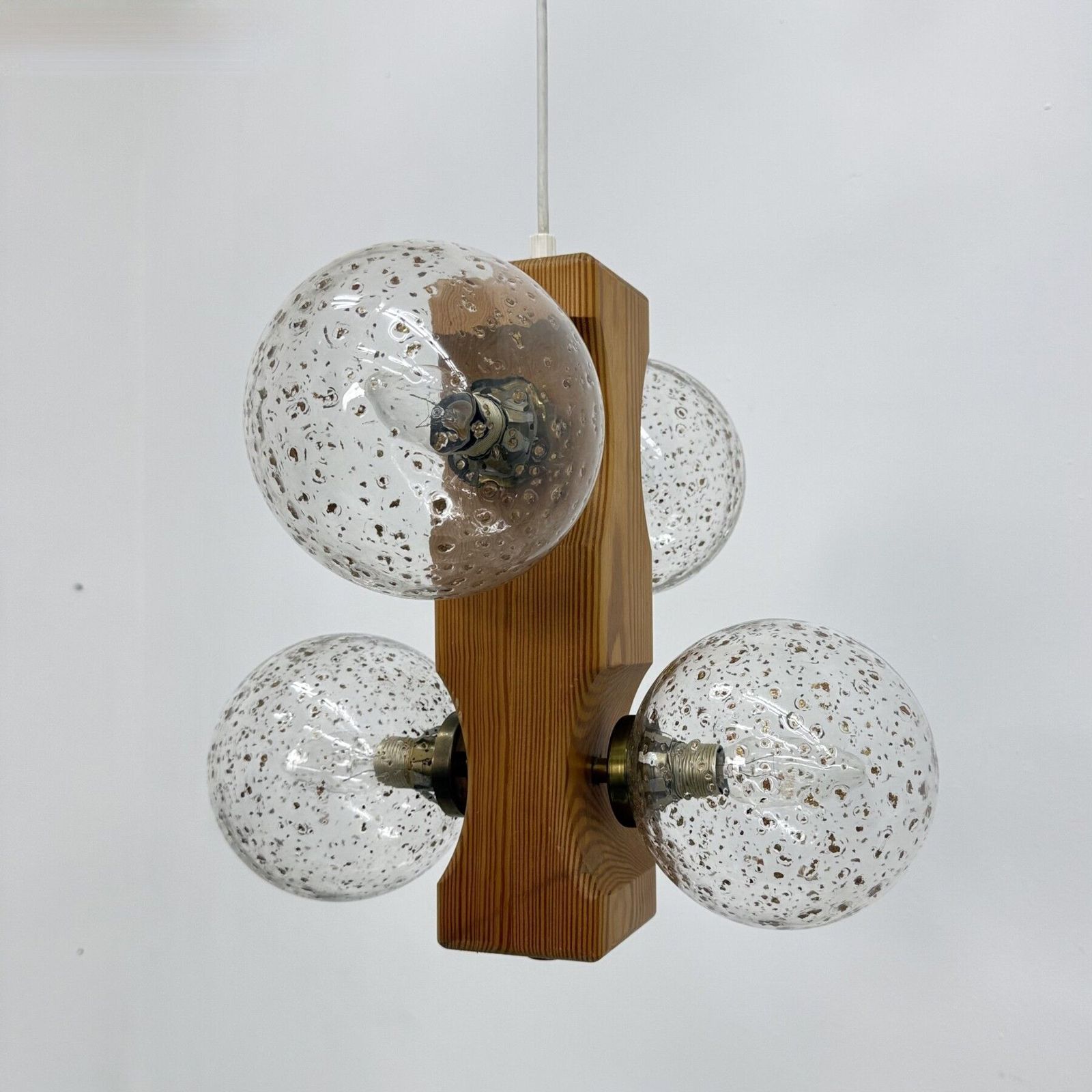 photo furniture Mid-Century Design Temde Leuchten Hanglamp, jaren 1970