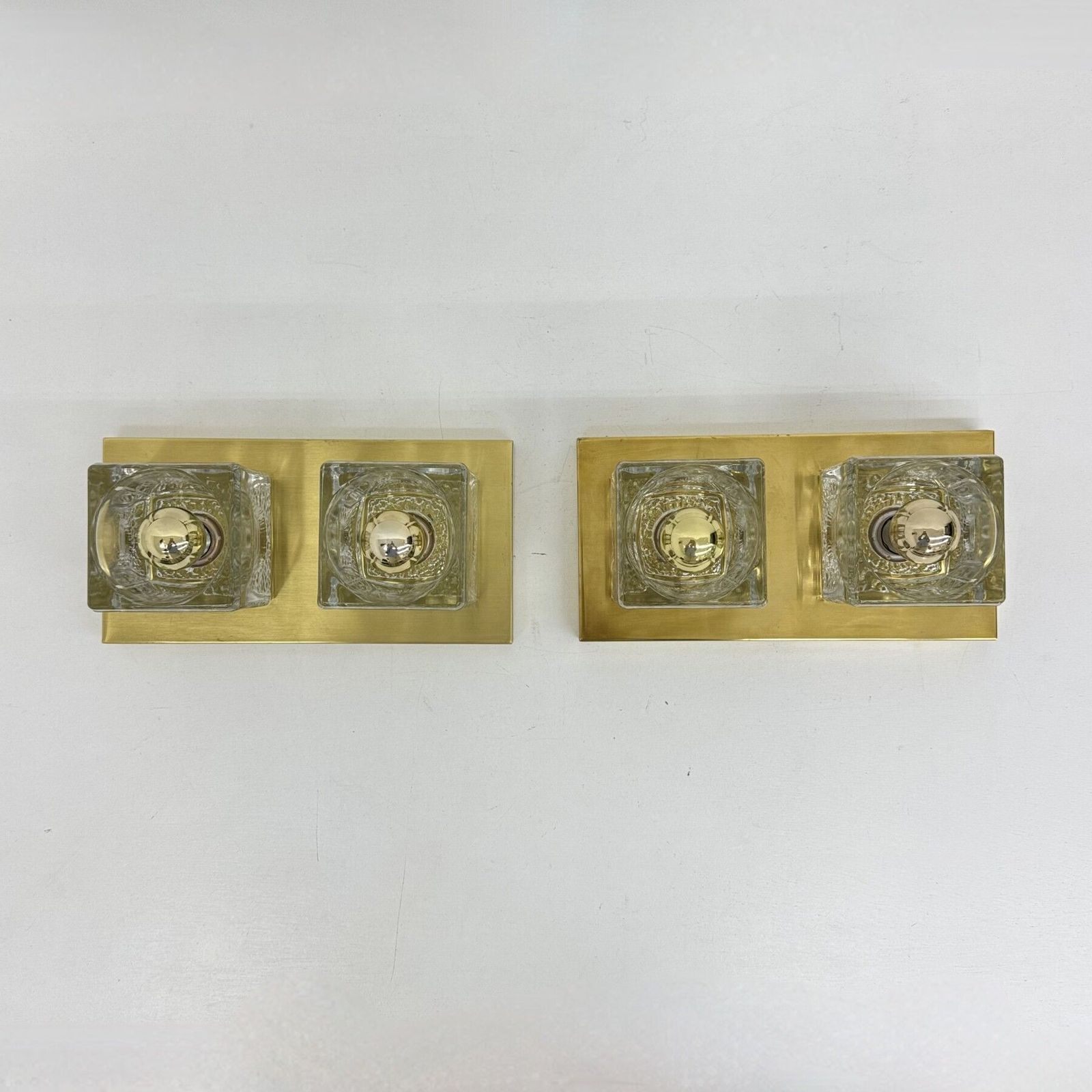 photo furniture Paar Peil & Putzler ijsblokglas wandlampen, jaren 1970