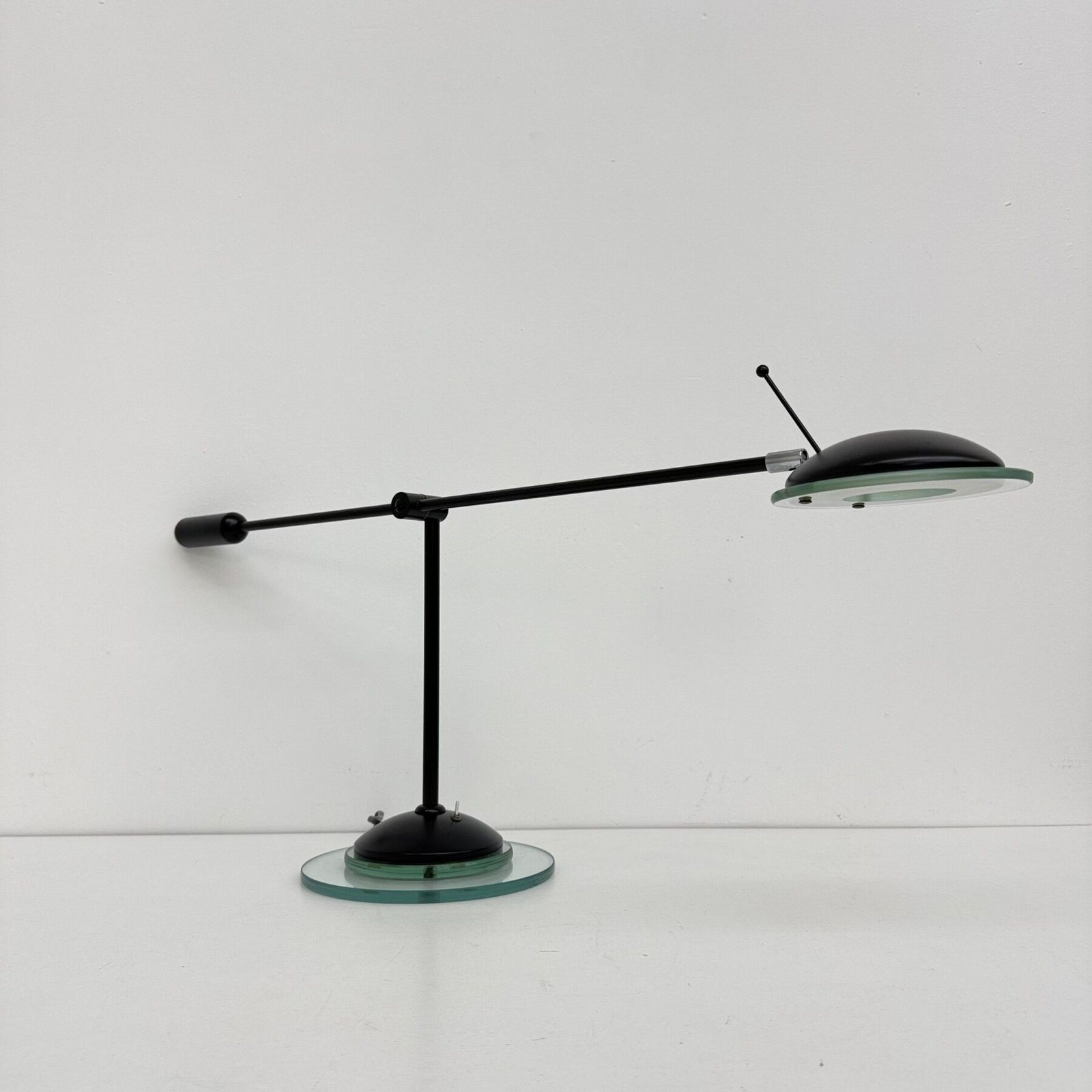 Verlichting Postmodern Herda minimalistische bureaulamp, jaren 1980 photo