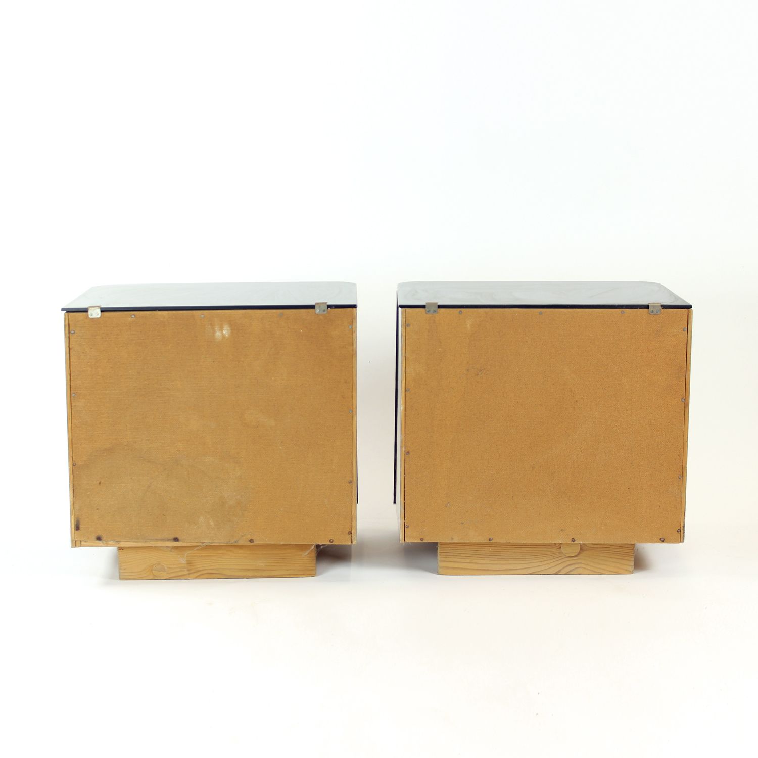 Set van 2 nachtkastjes met zwart glas, Tsjecho-Slowakije, jaren 1960 photo Meubels