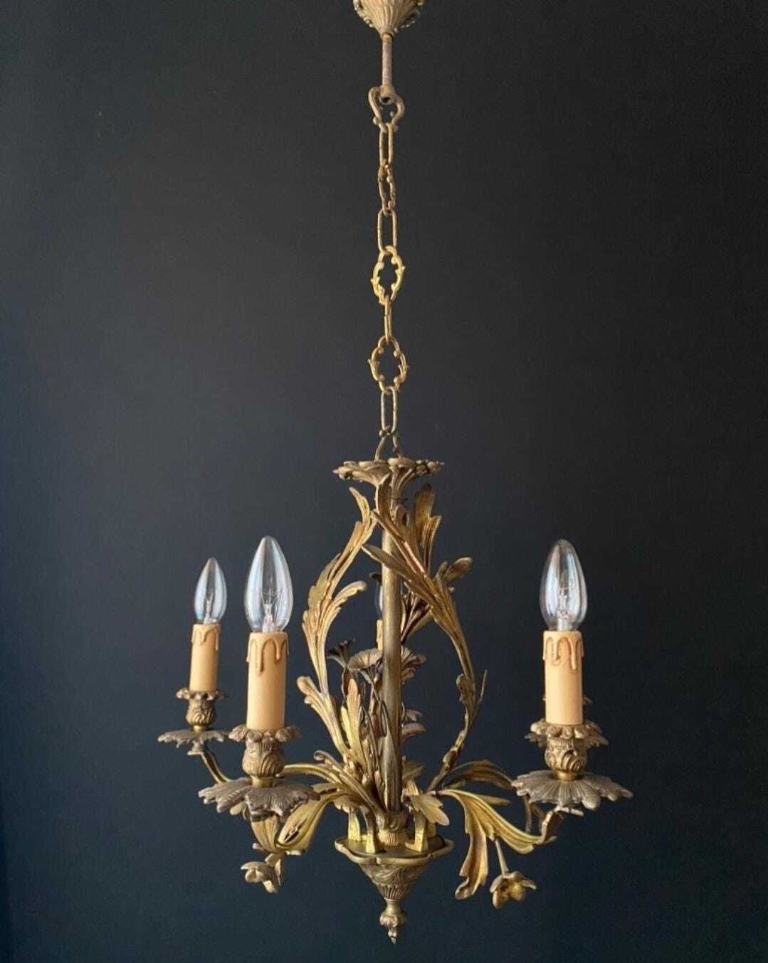 Antieke bronzen kroonluchter, jaren 1960 photo furniture