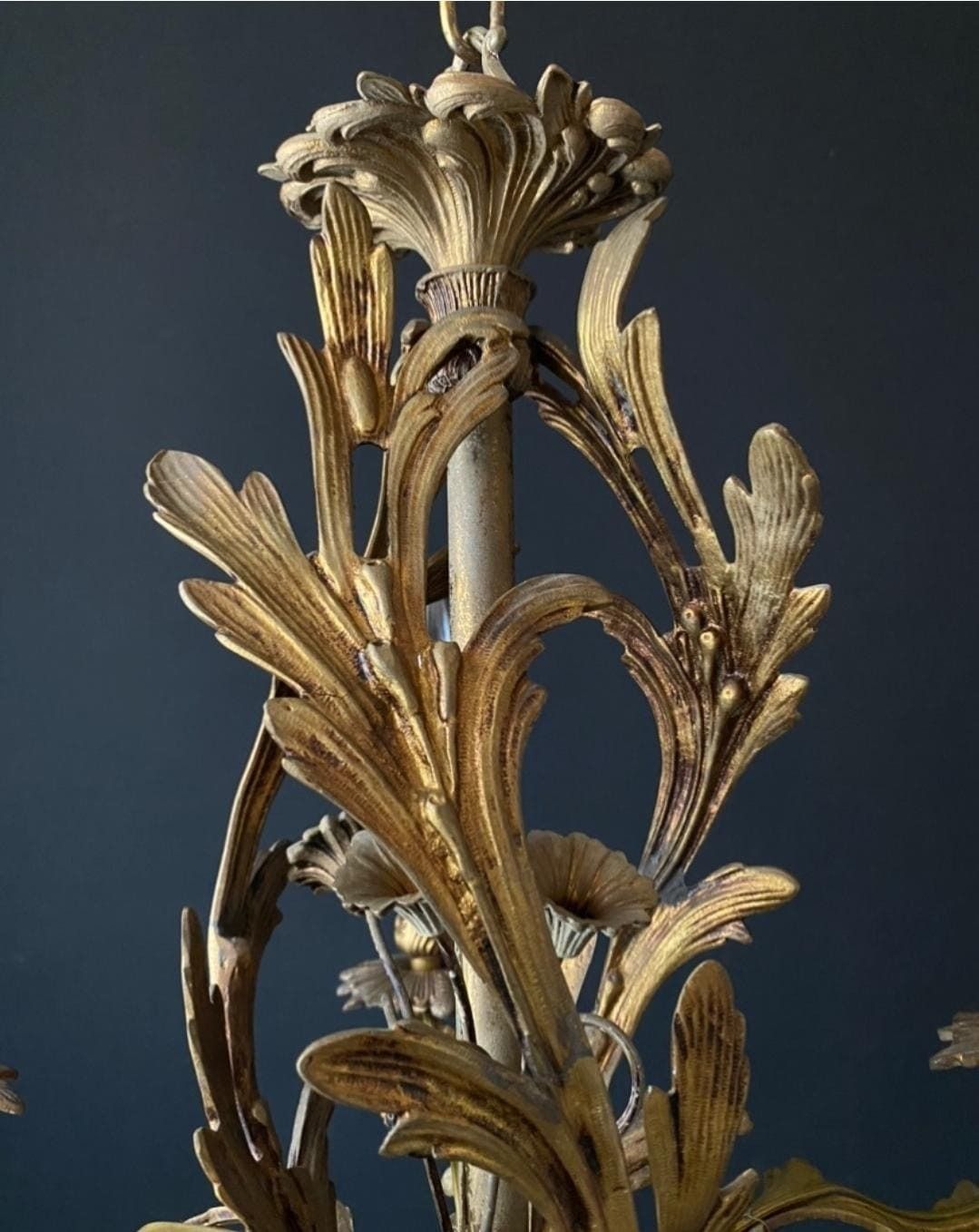 Verlichting Antieke bronzen kroonluchter, jaren 1960 photo