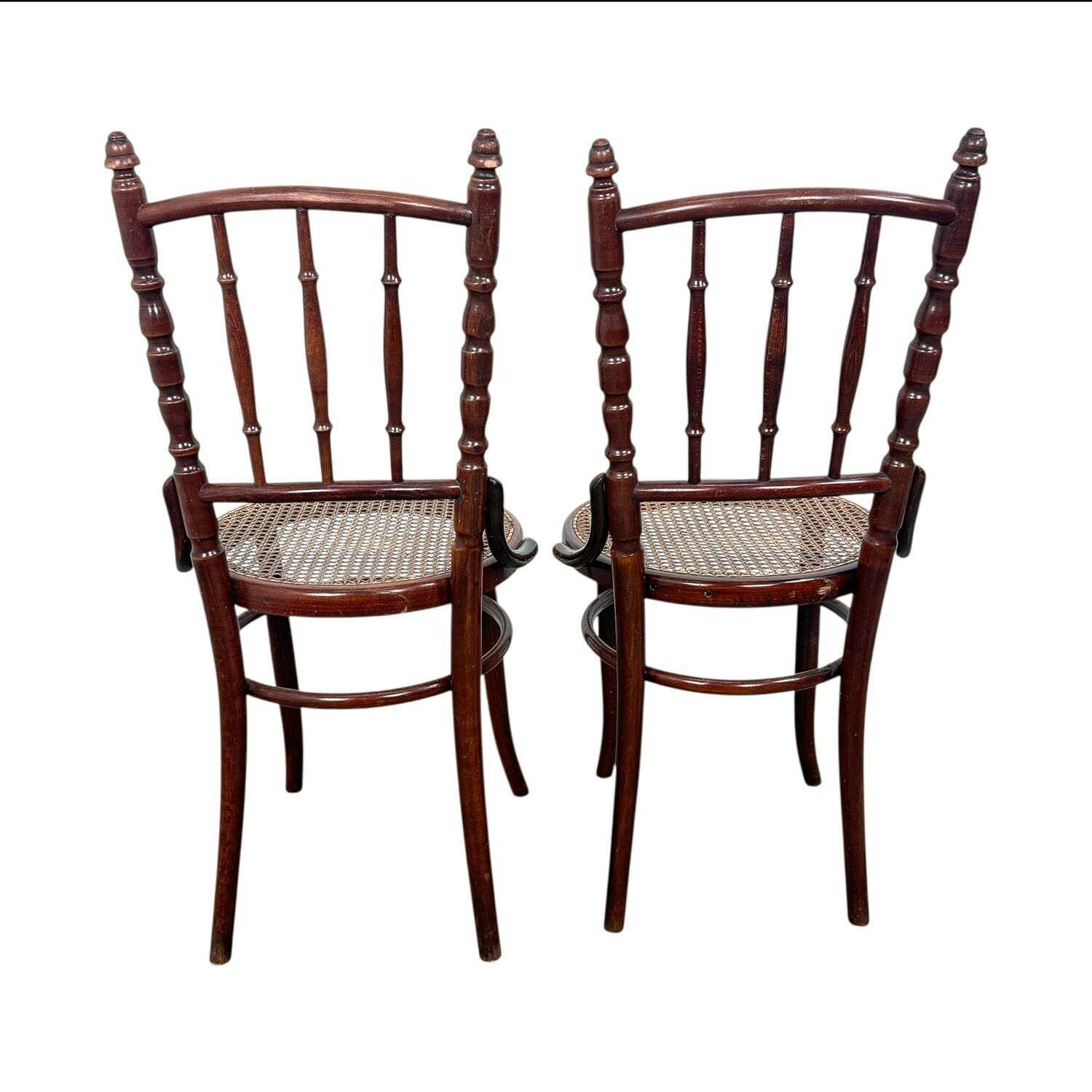 Set van twee antieke Fischel bentwood bistrostoelen Thonet photo Meubels