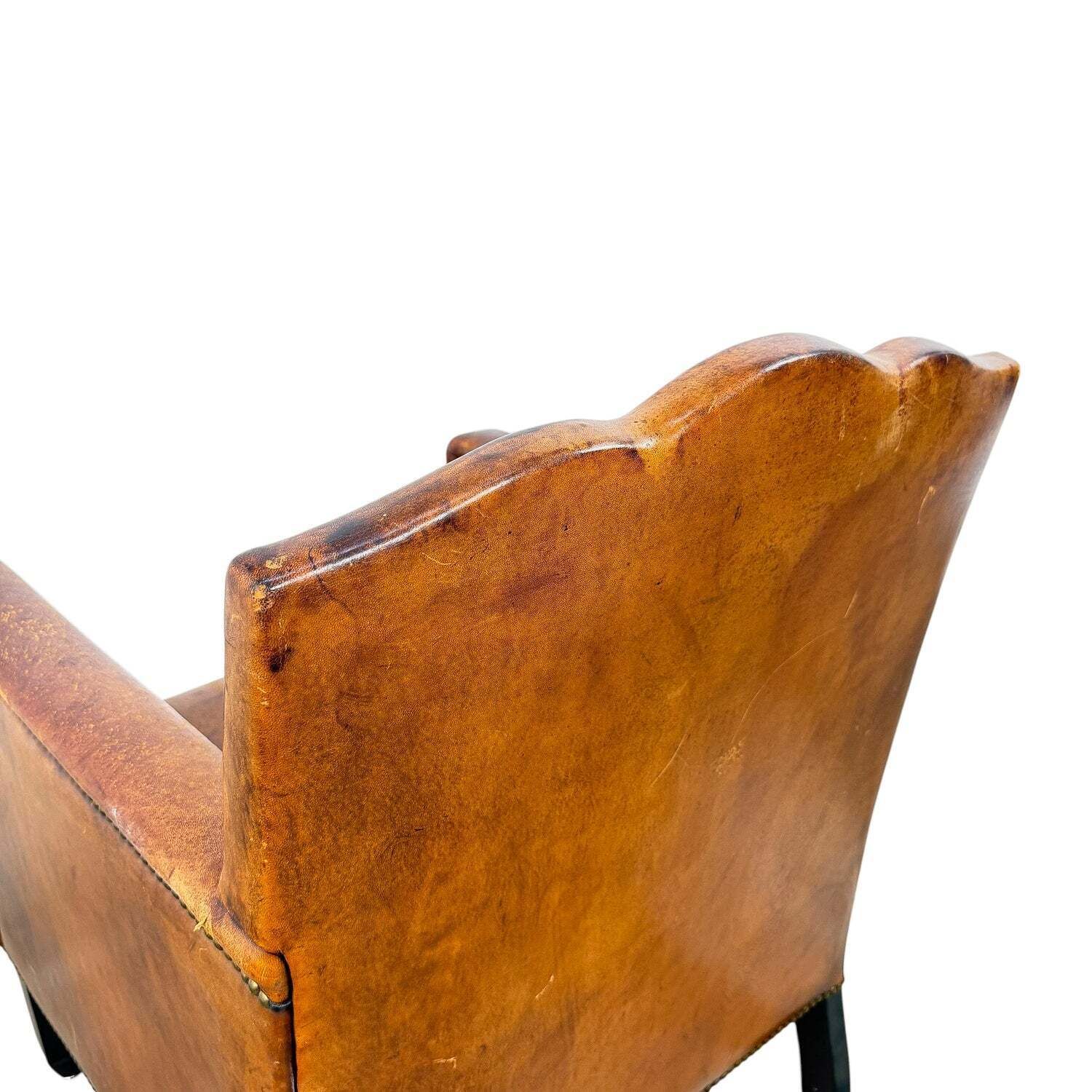 Franse antieke leren moustache clubfauteuil photo 737.0