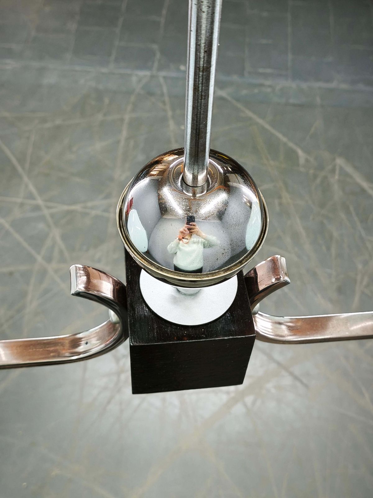 Art Deco Chromen Hanglamp met Opaalglaskapjes, Tsjecho-Slowakije, jaren 1930 photo vinterior