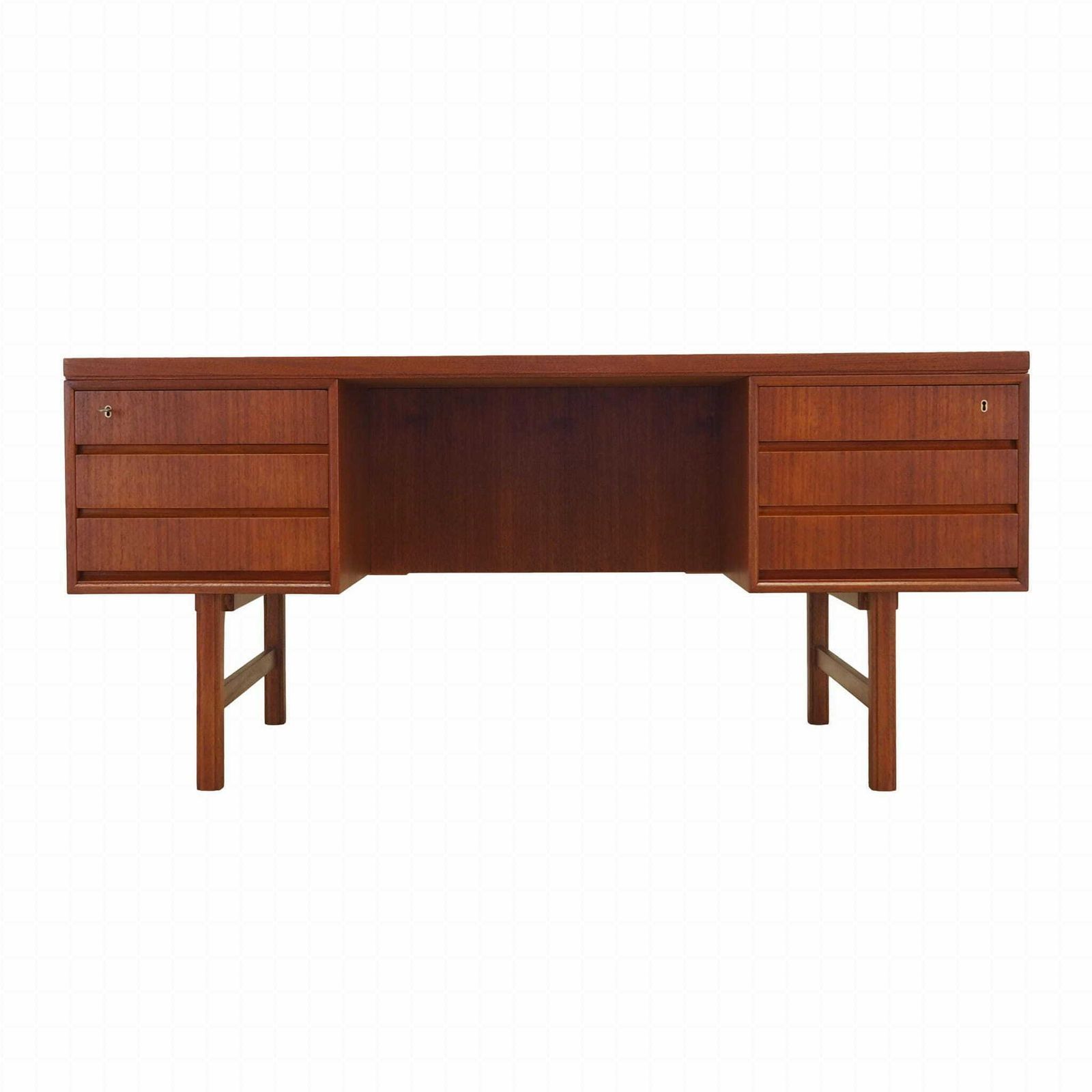 Teak Desk, Danish Design, 1970s, Production: Denmark