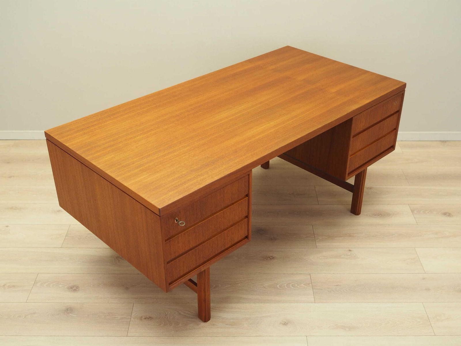 Teak Desk, Danish Design, 1970s, Production: Denmark photo buy