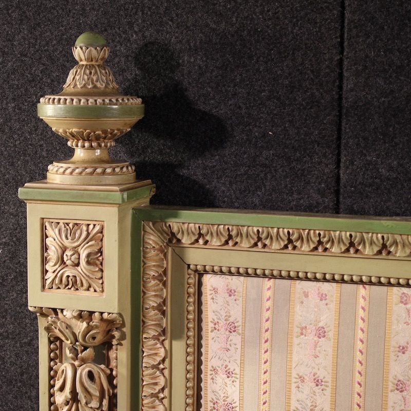 Grand lit double italien laqué de style Louis XVI, XXe siècle photo for sale