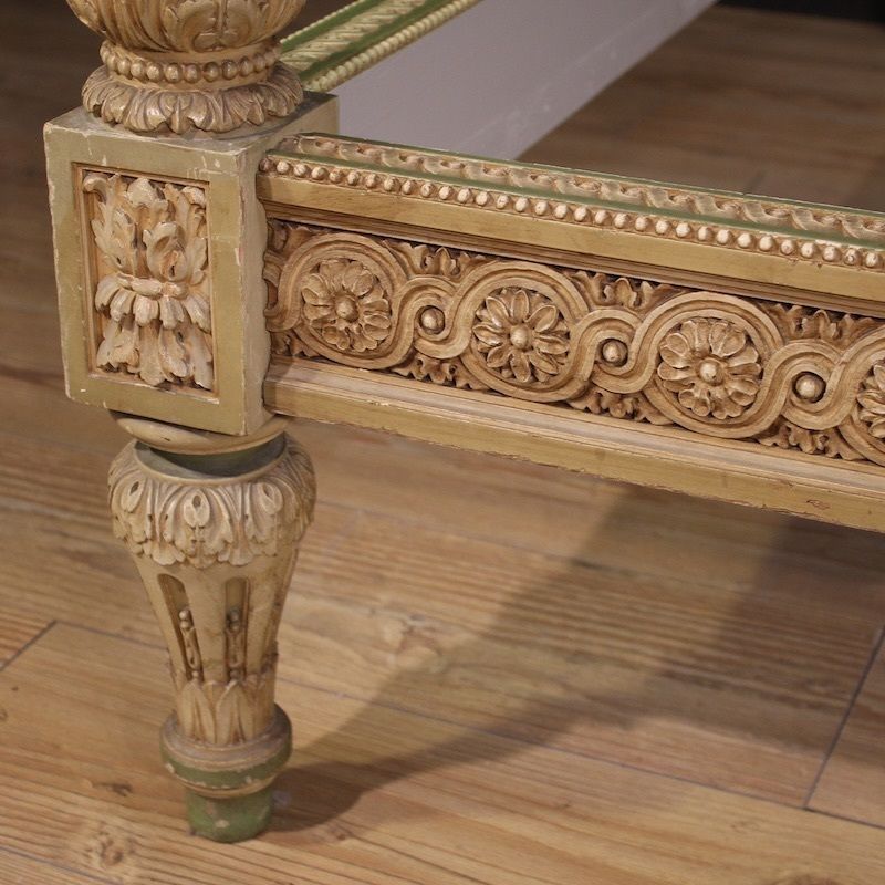photo for sale Grand lit double italien laqué de style Louis XVI, XXe siècle