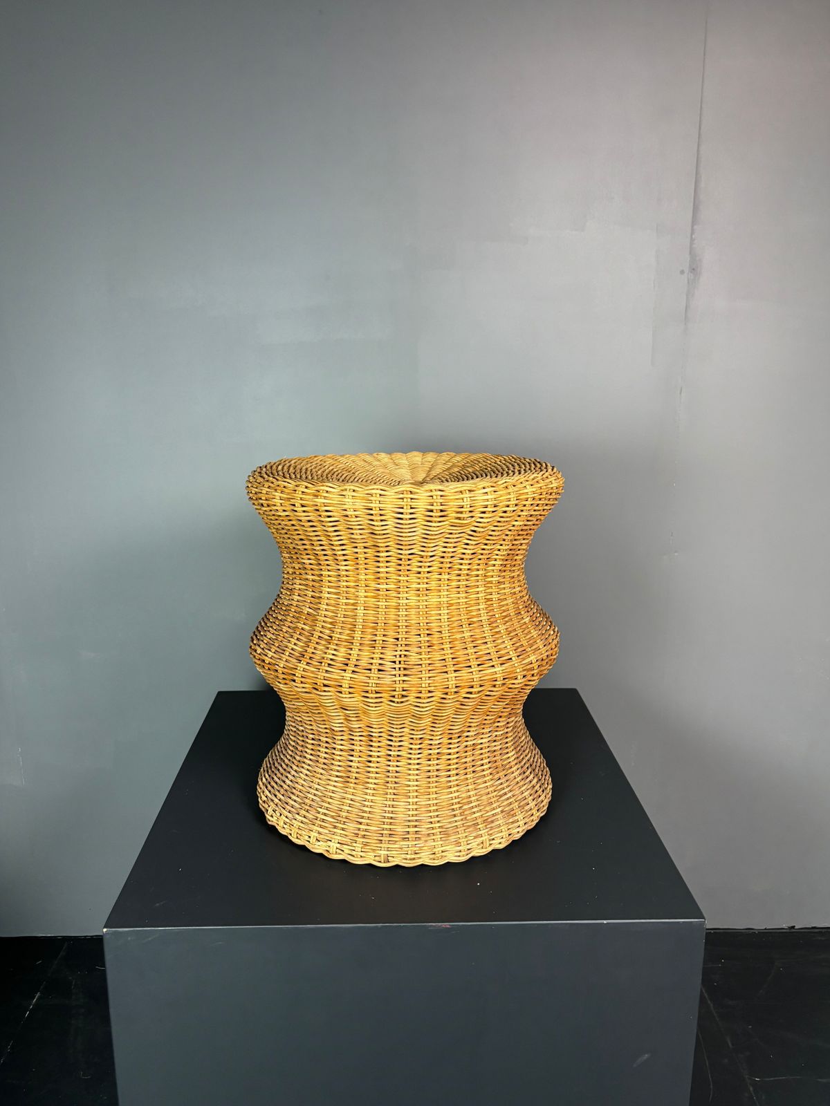 737.0 Tabouret en rotin Juttu Artek, par Eero Aarnio, Finlande, années 1960 photo
