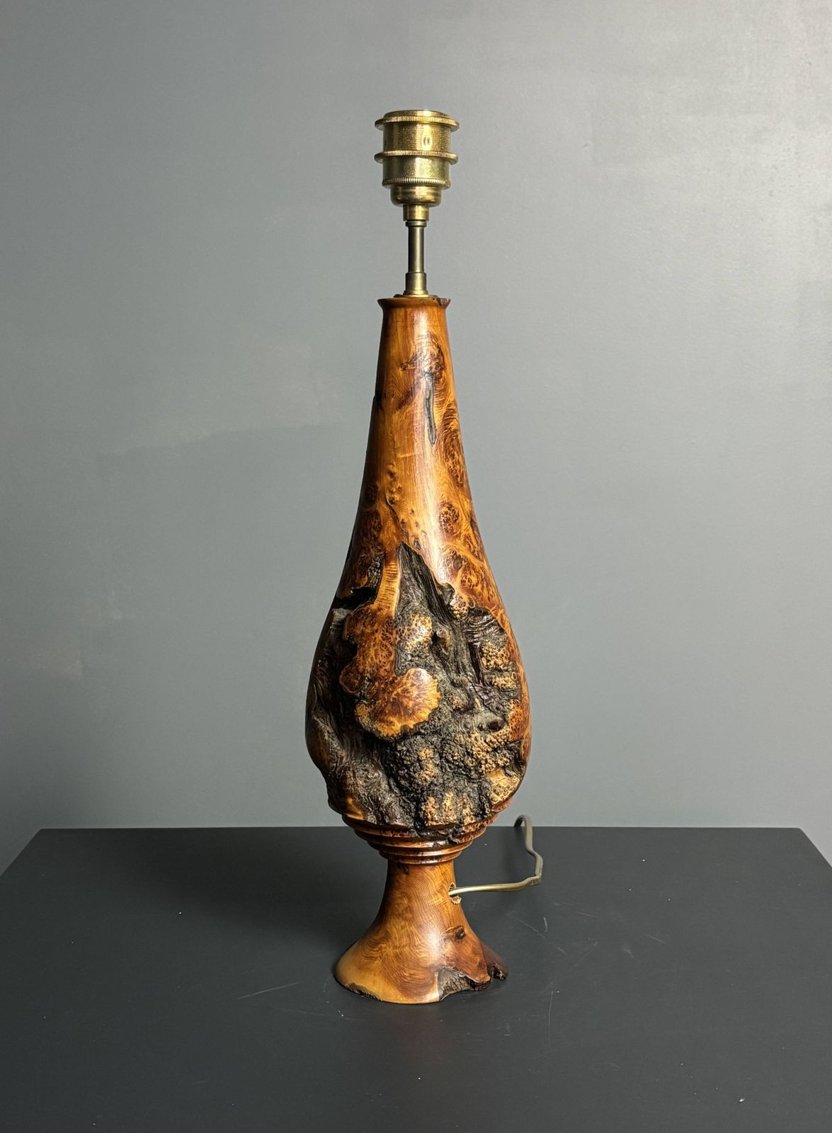 photo furniture Sculptural Artisanal Brutalist Midcentury Burl Wood Turned Table Lamp 1960s