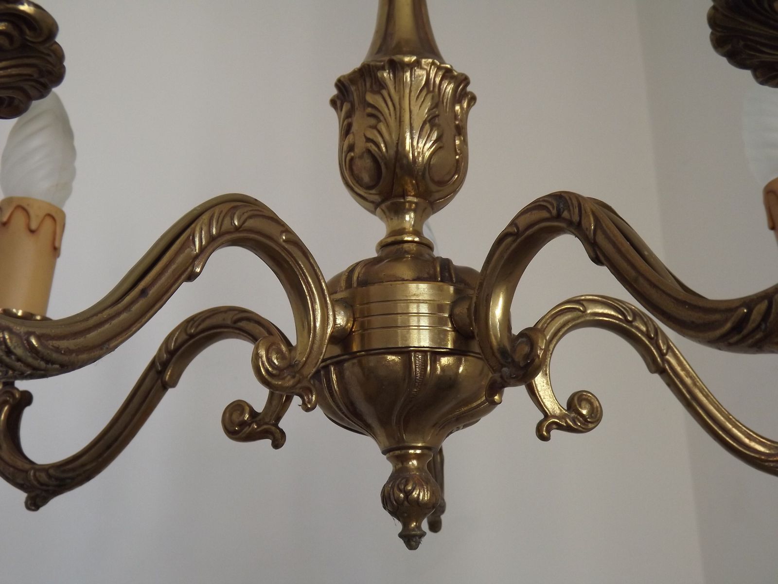 photo for sale Franse bronzen kroonluchter – Traditionele mid-century stijl, 5 lichtpunten